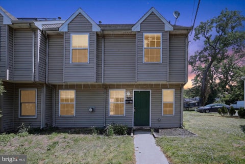Townhouse For Rent - 507 S Fairview Street<br/> RIVERSIDE, NJ 08075