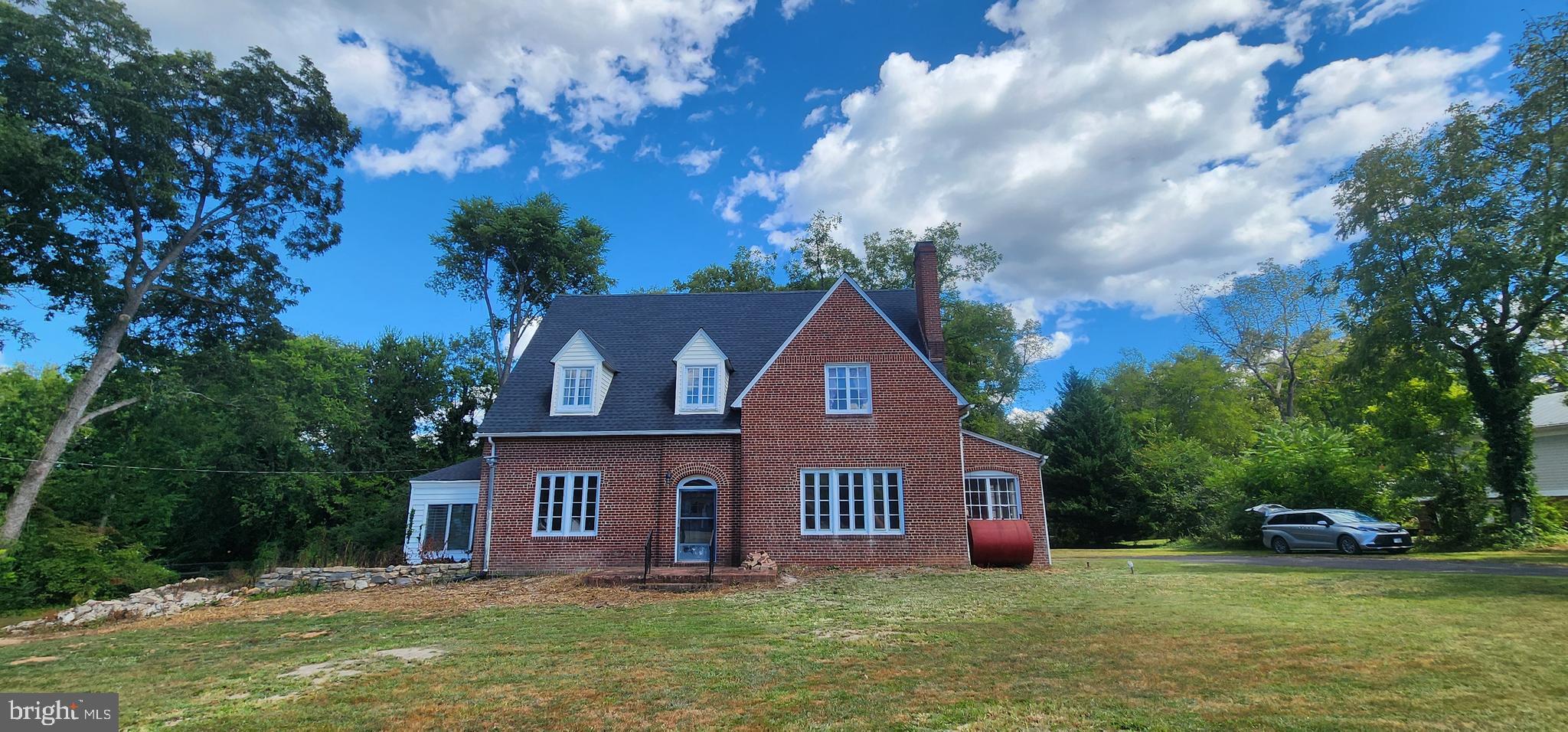 109 ELLISVILLE DRIVE