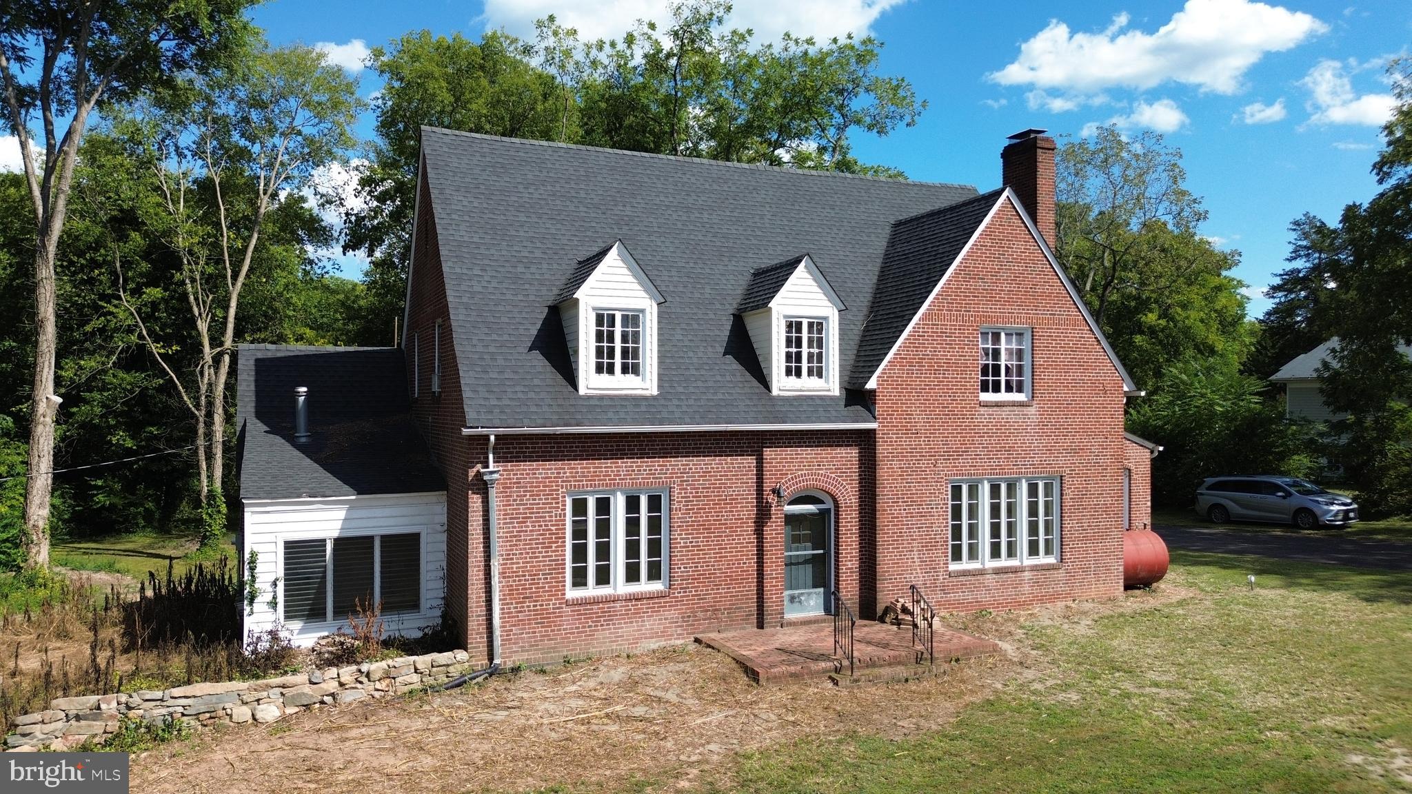 109 ELLISVILLE DRIVE