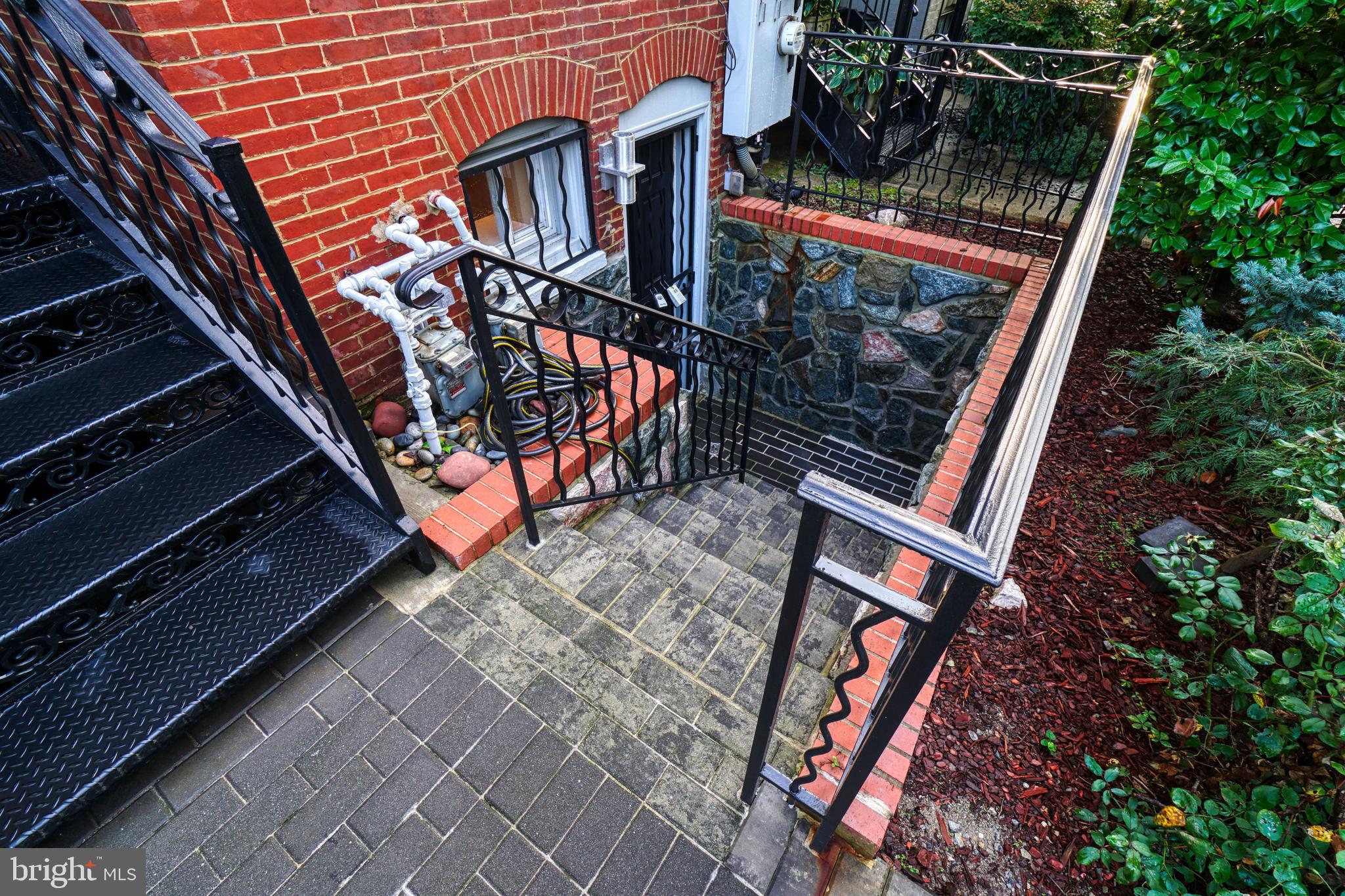 936 T STREET NW UNIT B