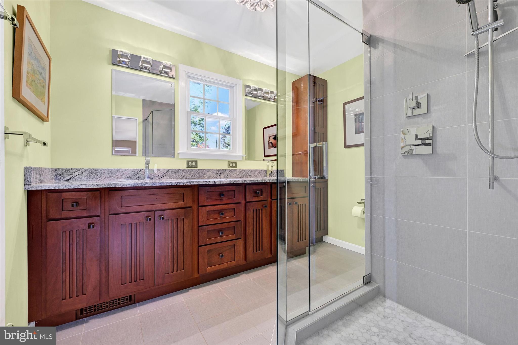 SUMMER HILL - Residential