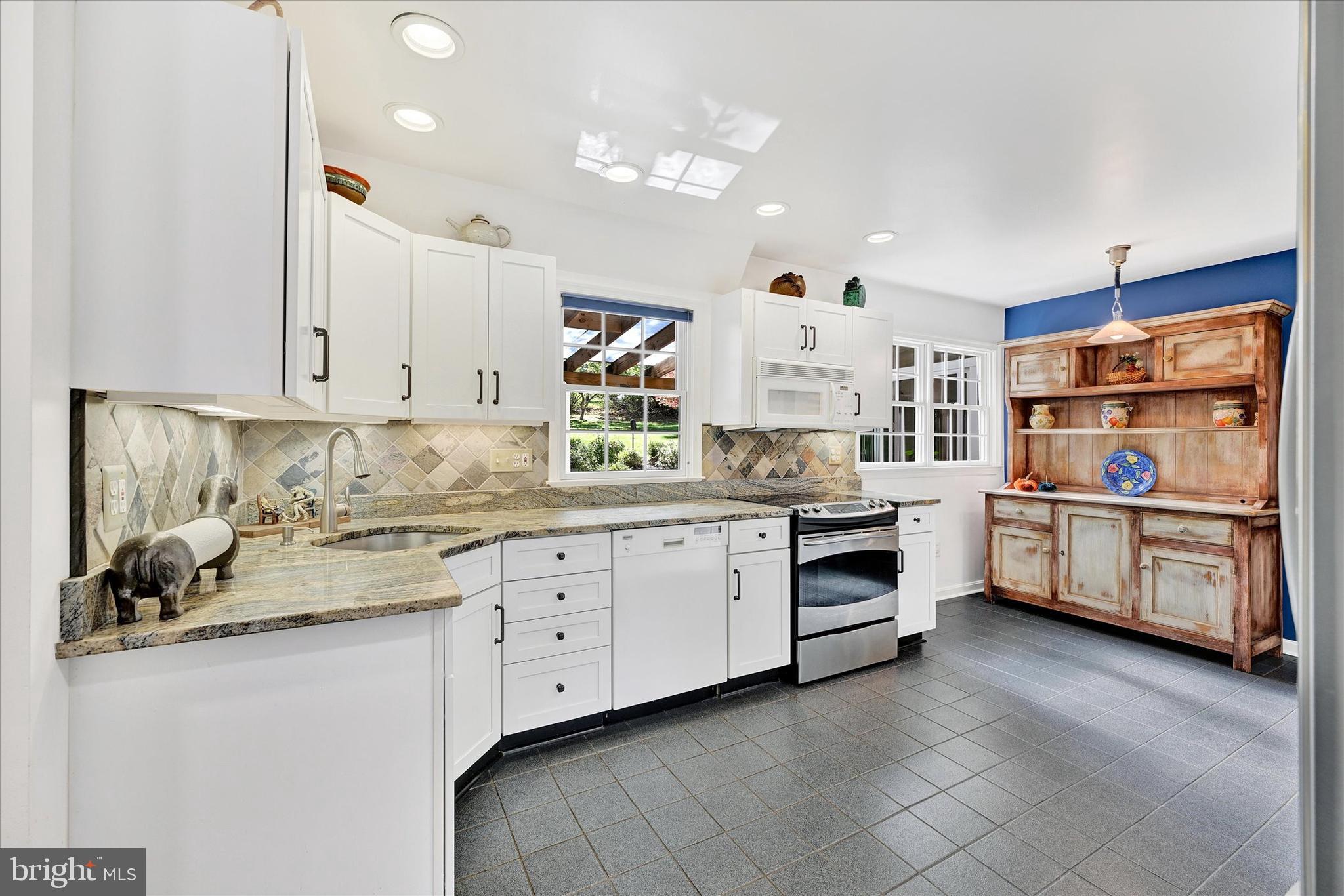 SUMMER HILL - Residential