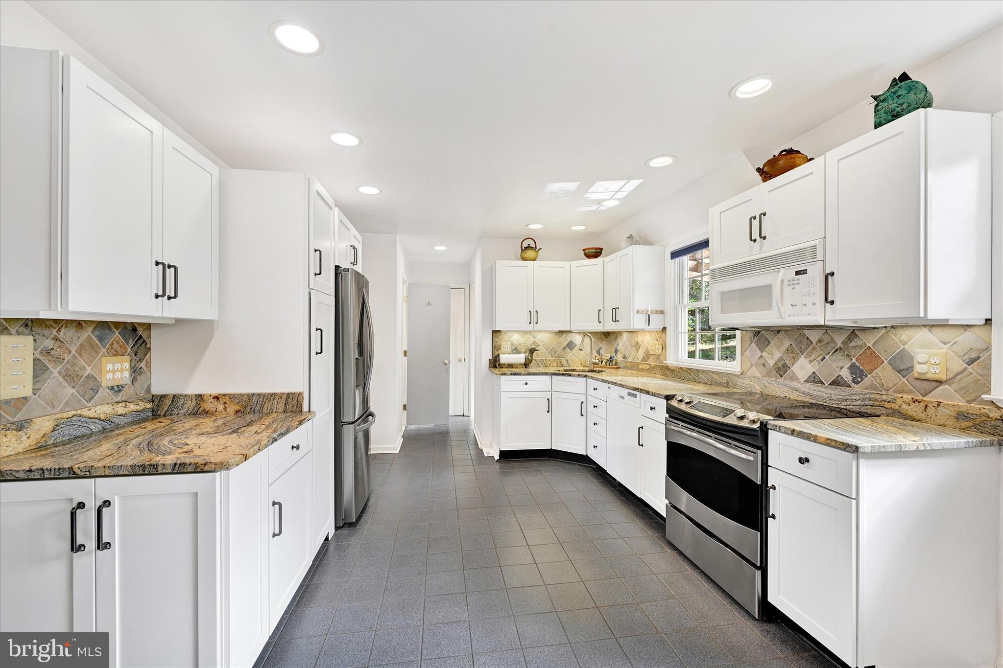 SUMMER HILL - Residential