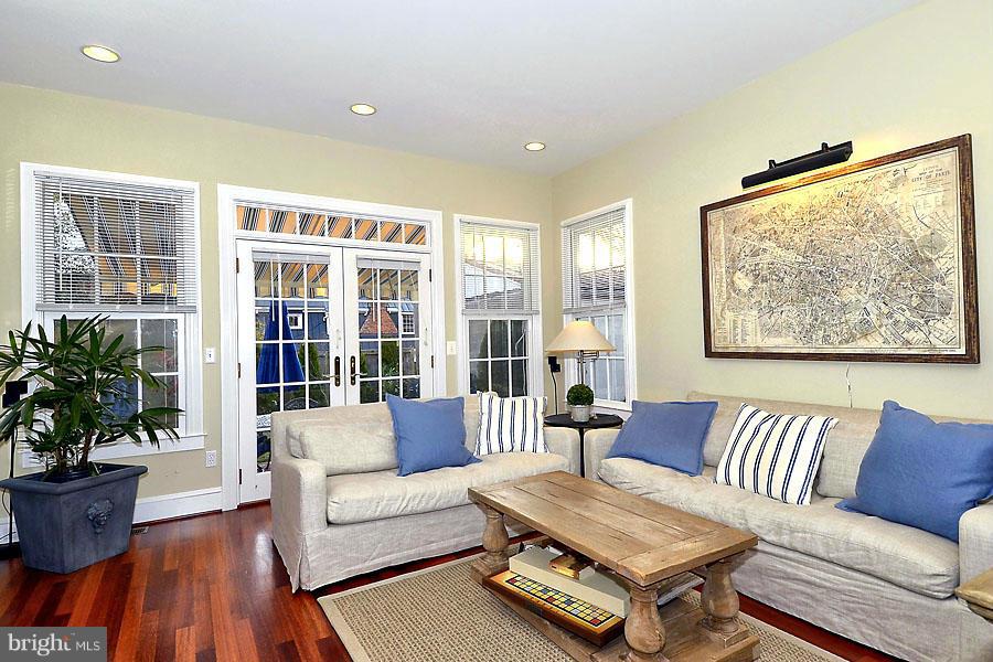 HISTORIC DISTRICT - Residential