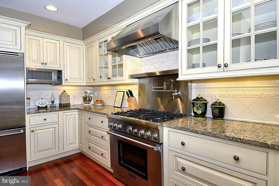 HISTORIC DISTRICT - Residential