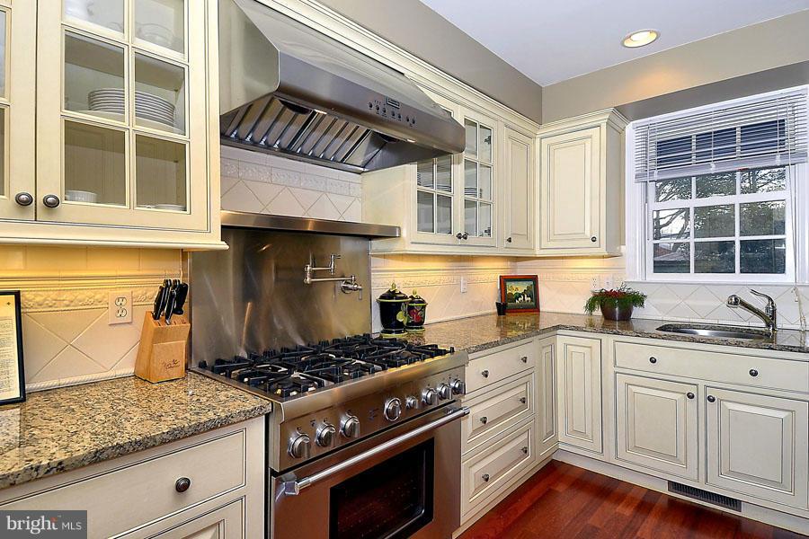 HISTORIC DISTRICT - Residential