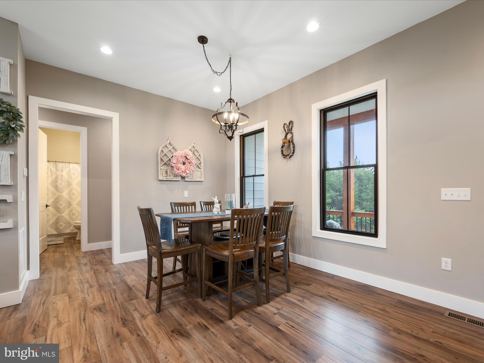 WAVERLY VIEW - Residential