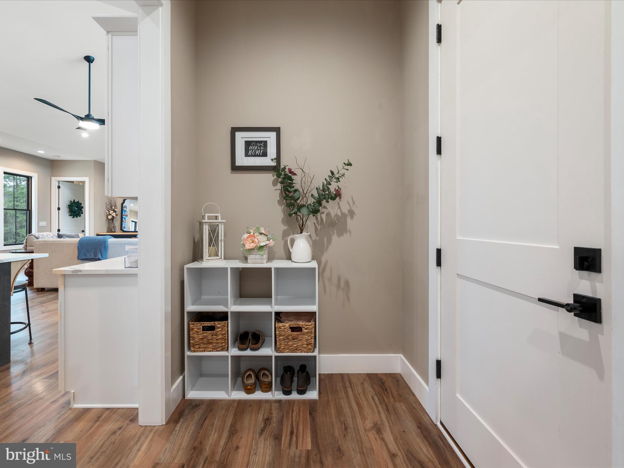 WAVERLY VIEW - Residential