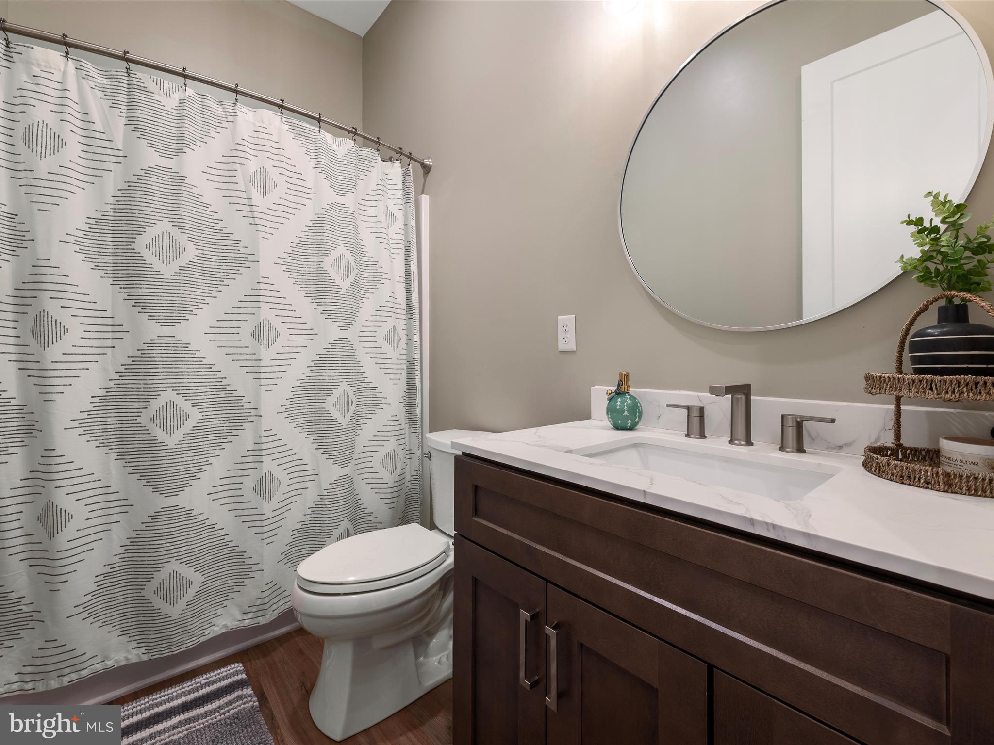 WAVERLY VIEW - Residential