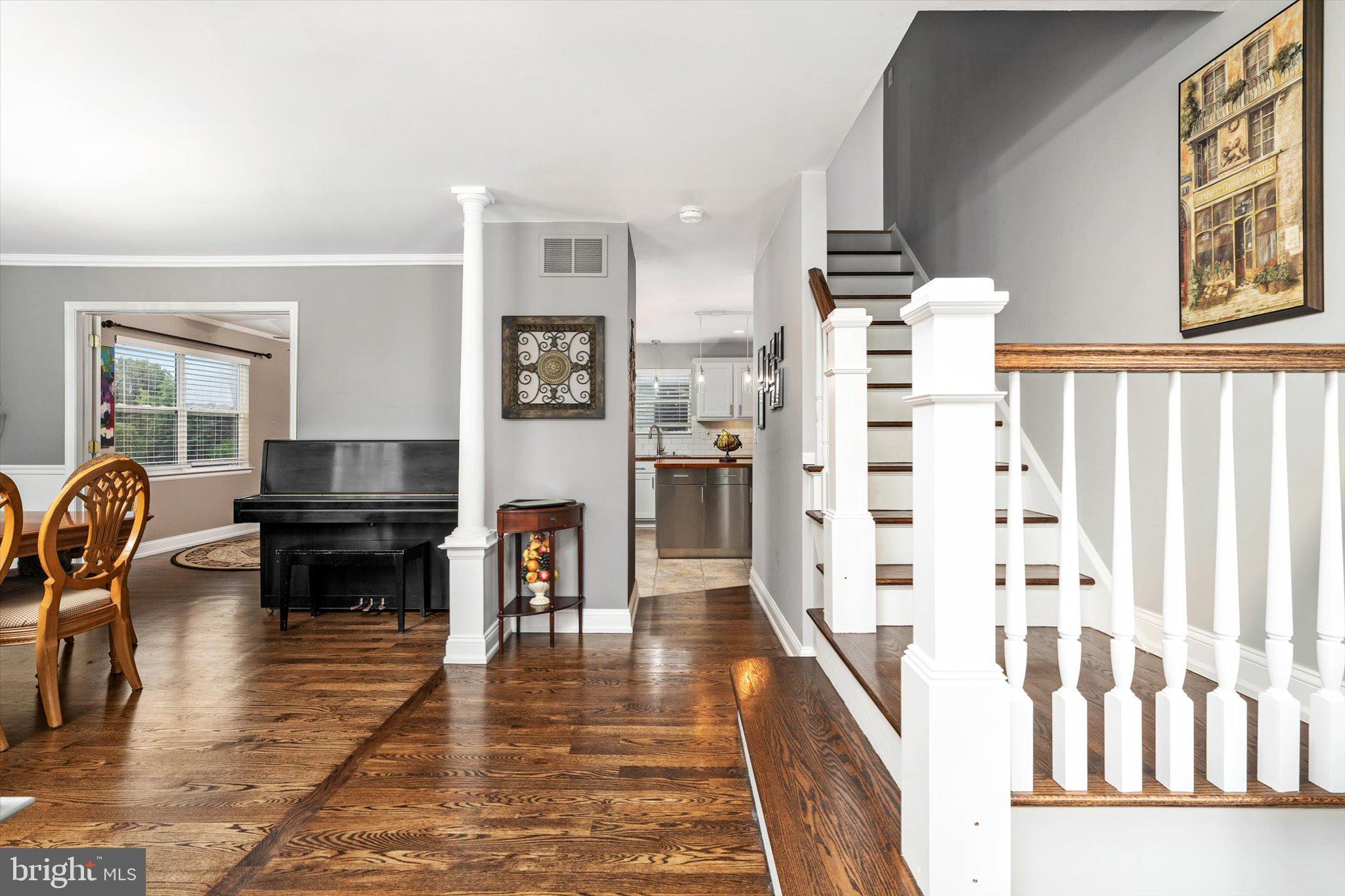 27 GALLOPING BROOK DRIVE