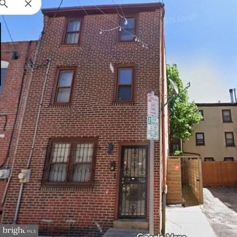Townhouse For Sale - 1043 N Leithgow Street<br/> PHILADELPHIA, PA 19123