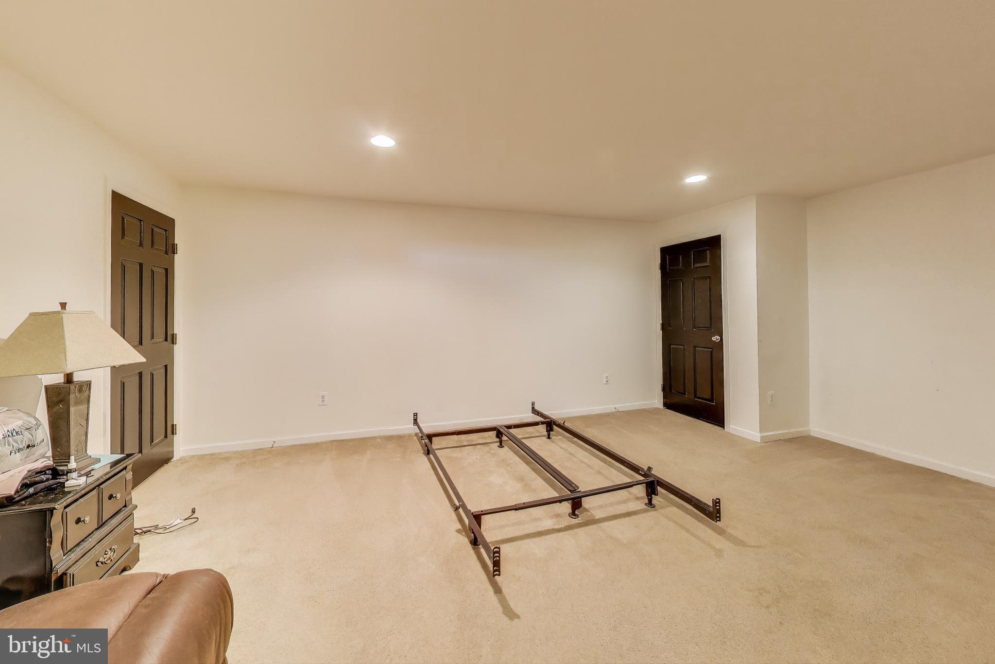 BRENTWOOD - Residential