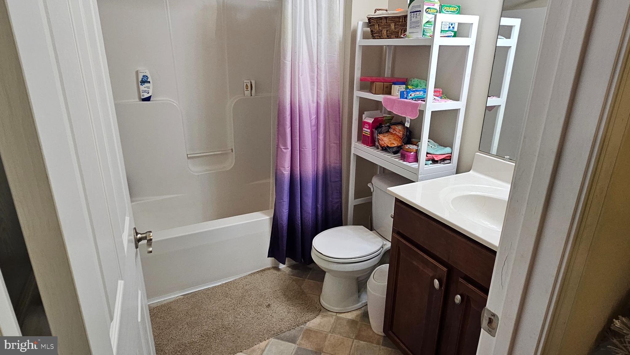 WALNUT KNOLLS - Residential