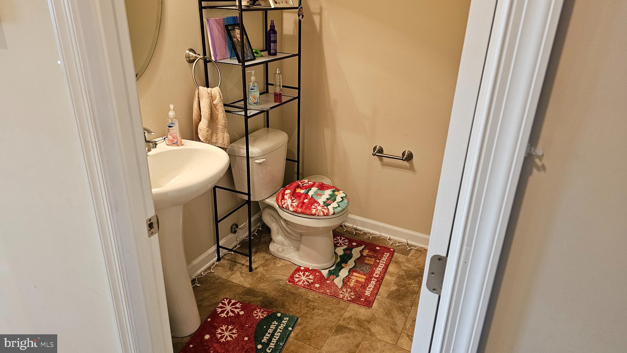 WALNUT KNOLLS - Residential