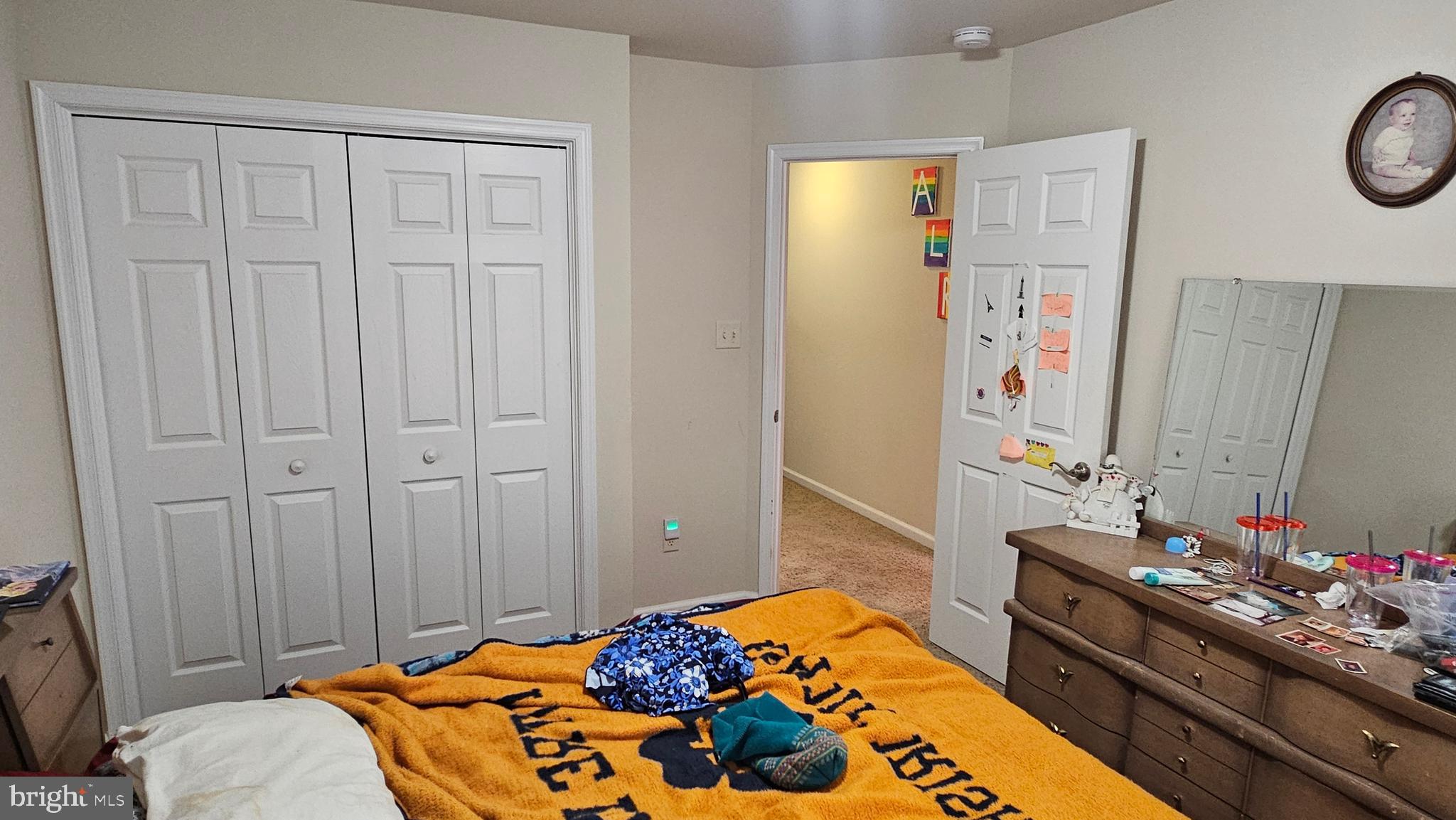 WALNUT KNOLLS - Residential