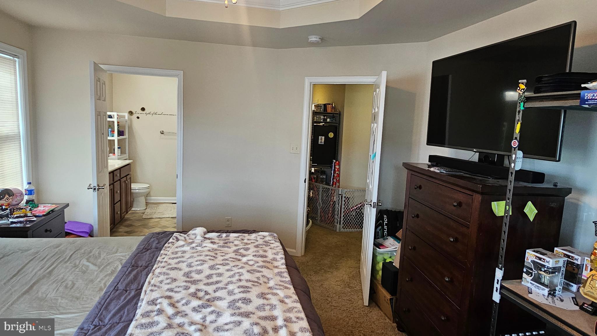 WALNUT KNOLLS - Residential