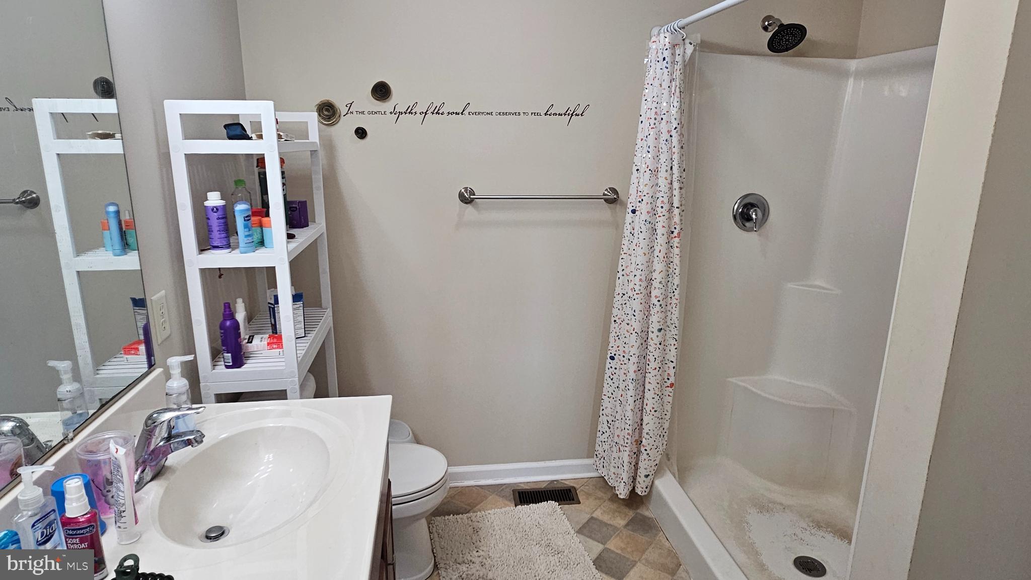 WALNUT KNOLLS - Residential