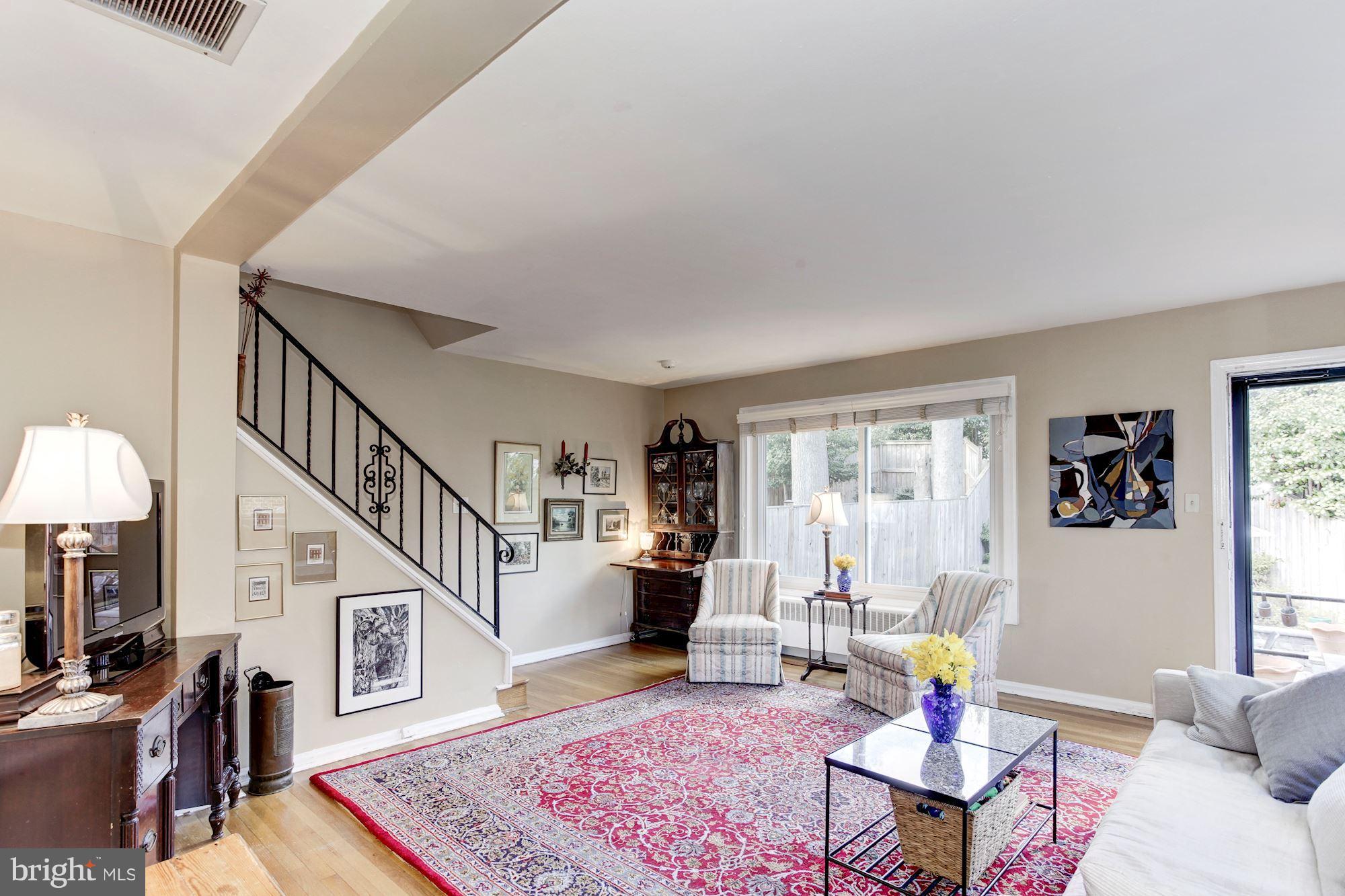 WARWICK VILLAGE - Residential