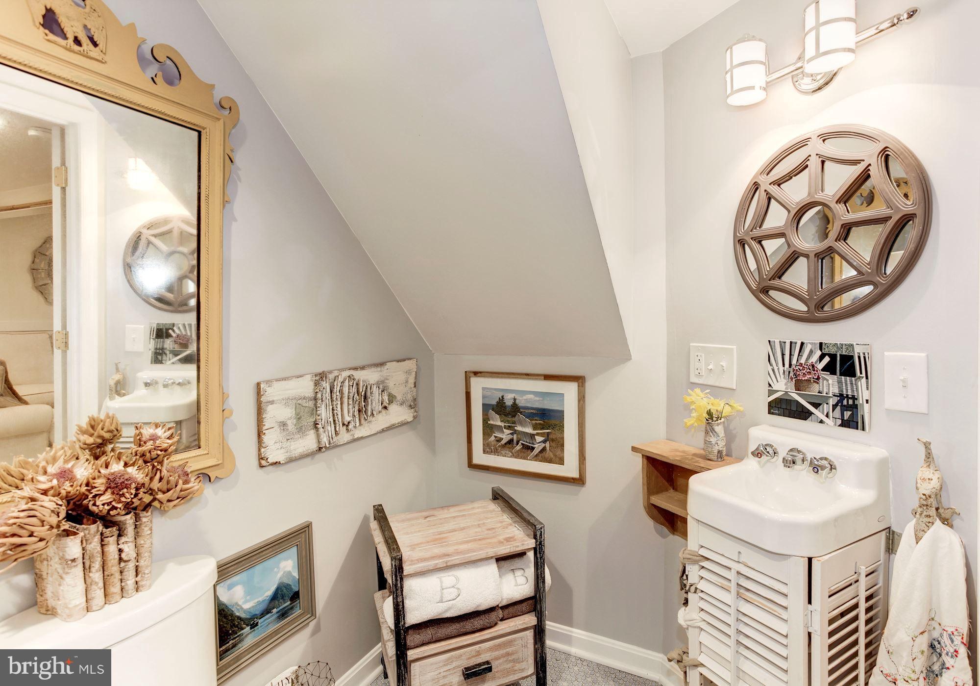 WARWICK VILLAGE - Residential