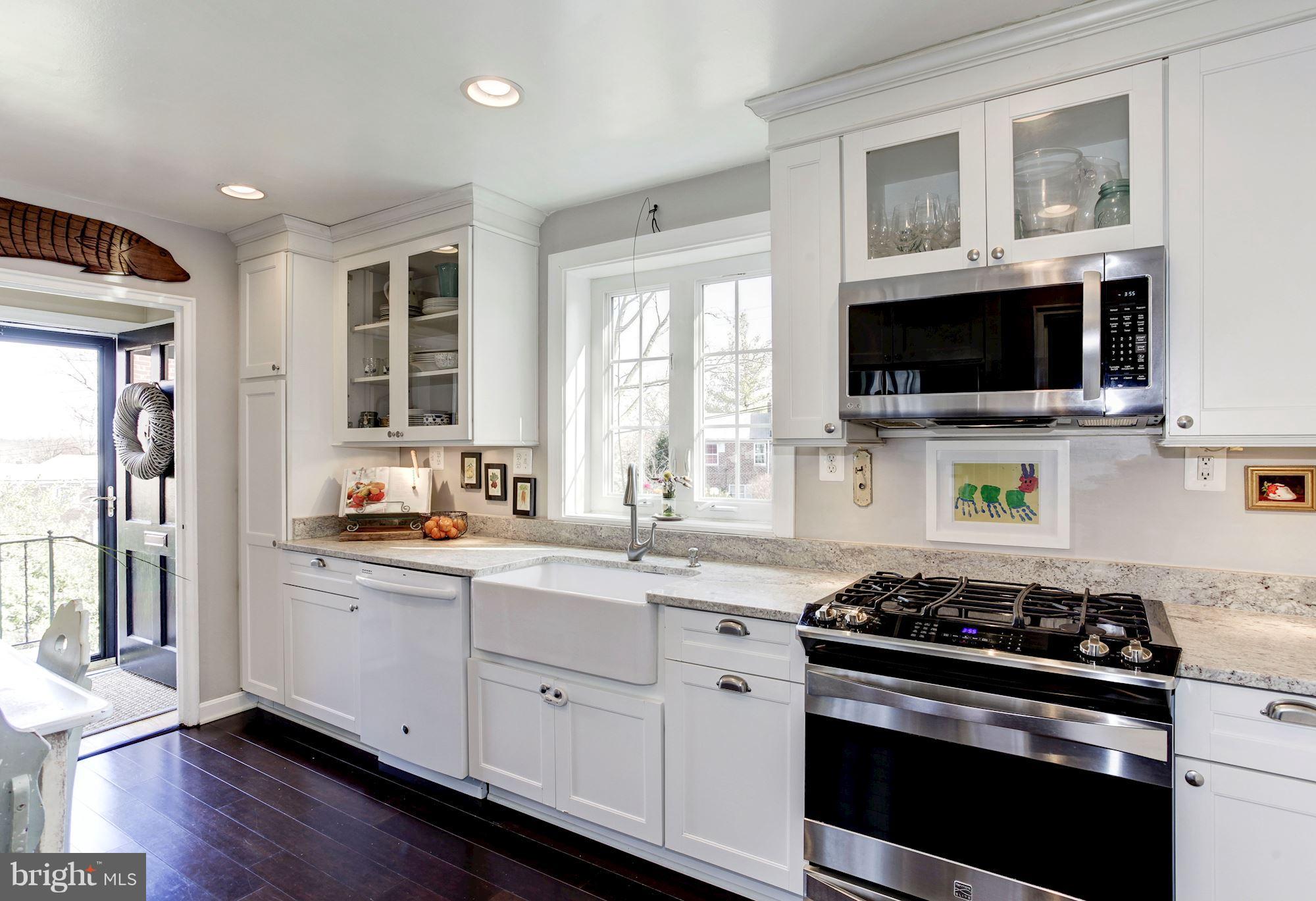 WARWICK VILLAGE - Residential