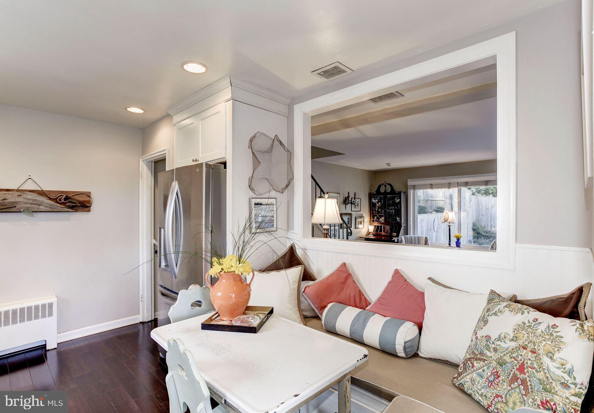 WARWICK VILLAGE - Residential