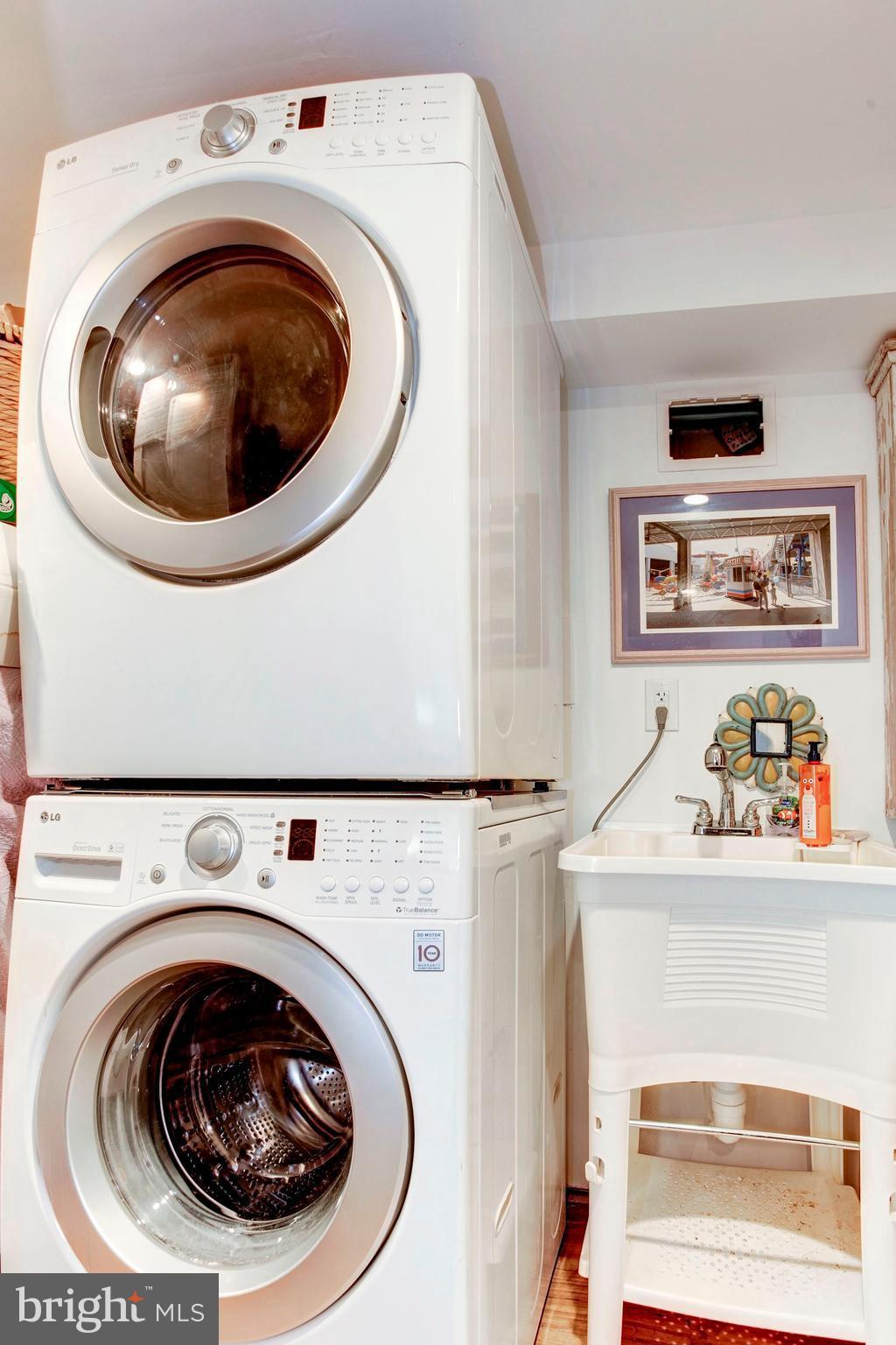 WARWICK VILLAGE - Residential