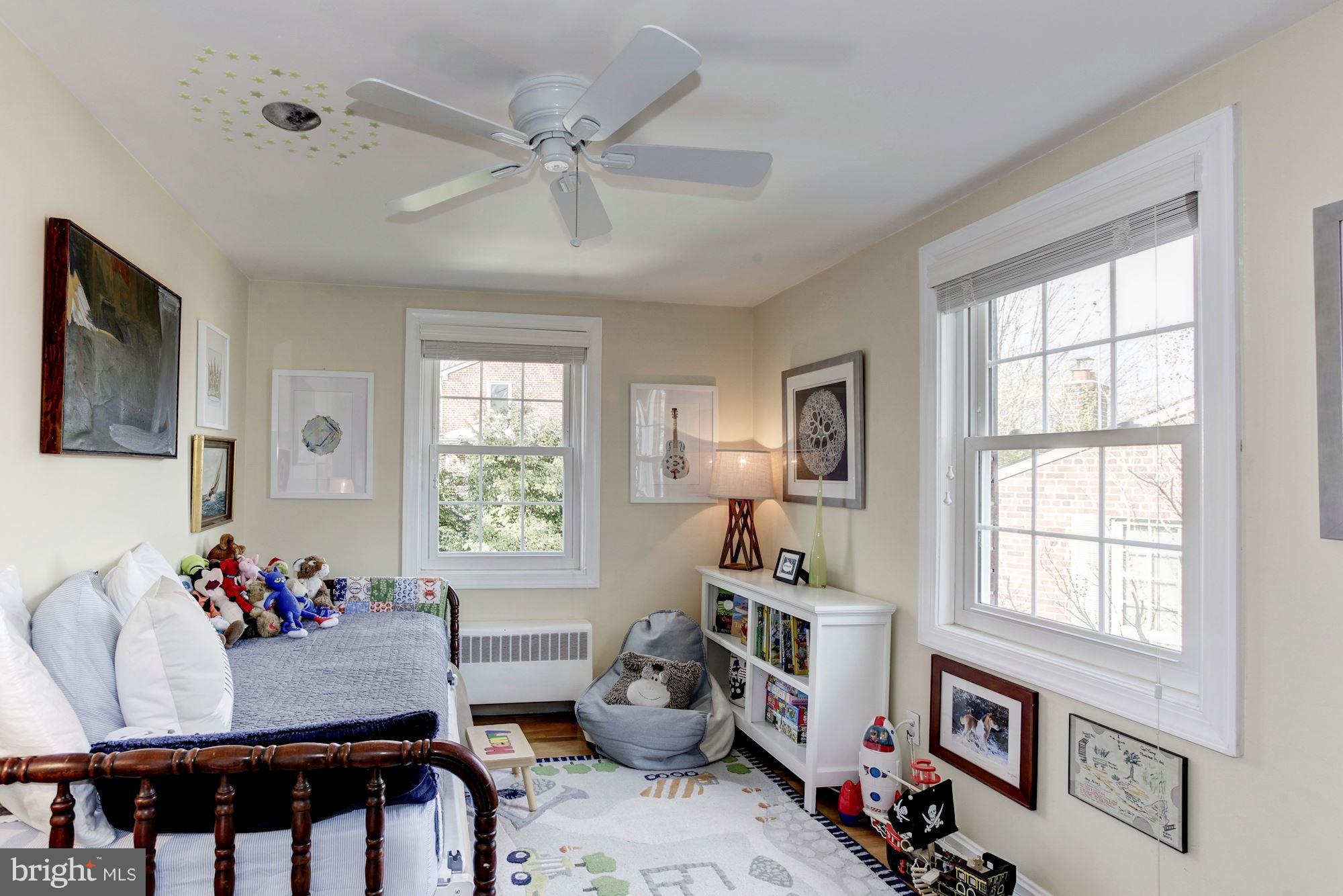 WARWICK VILLAGE - Residential