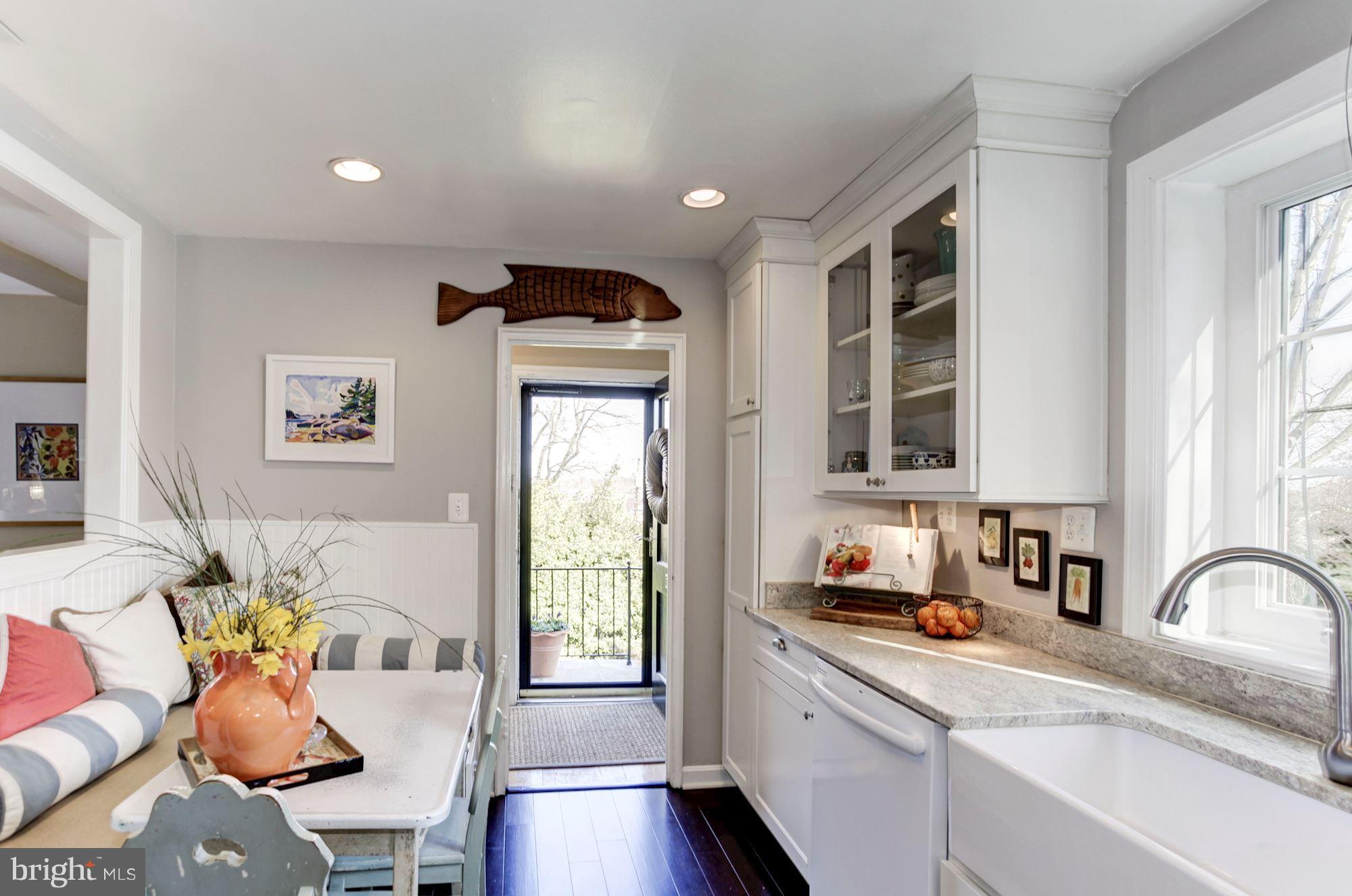 WARWICK VILLAGE - Residential