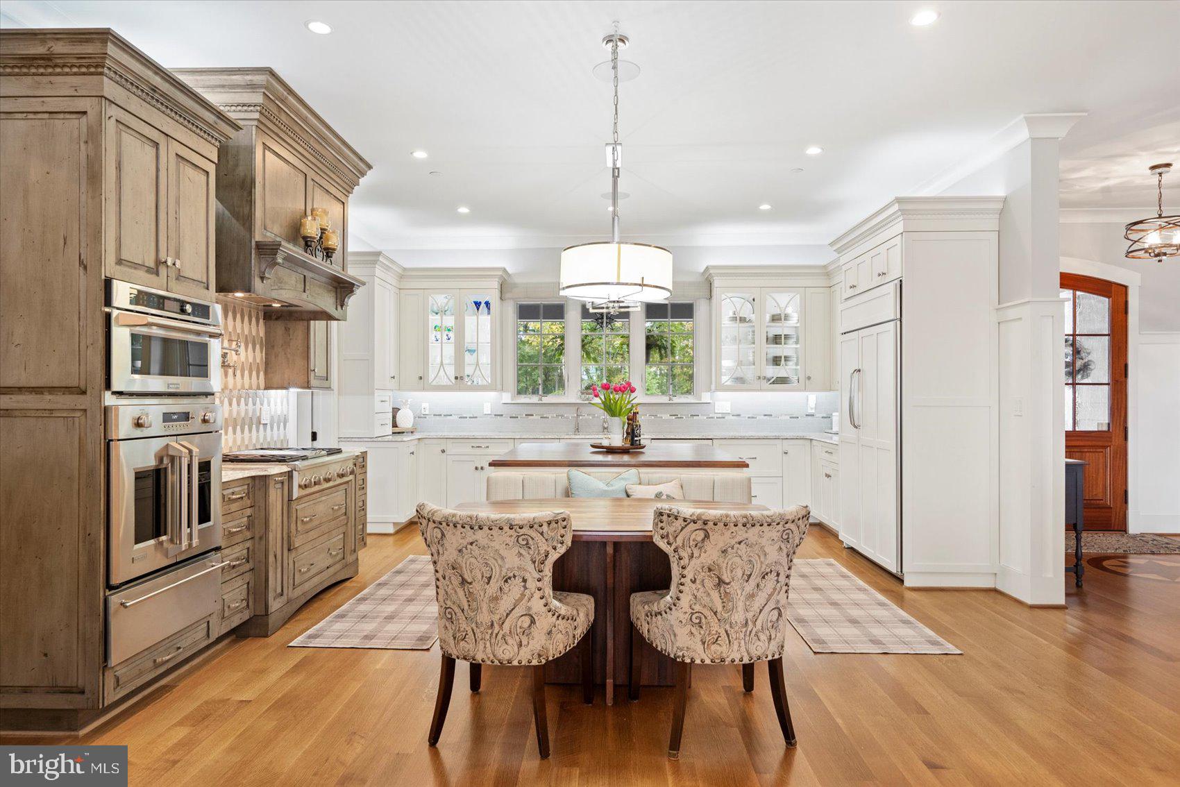 BOWLEYS QUARTERS - Residential