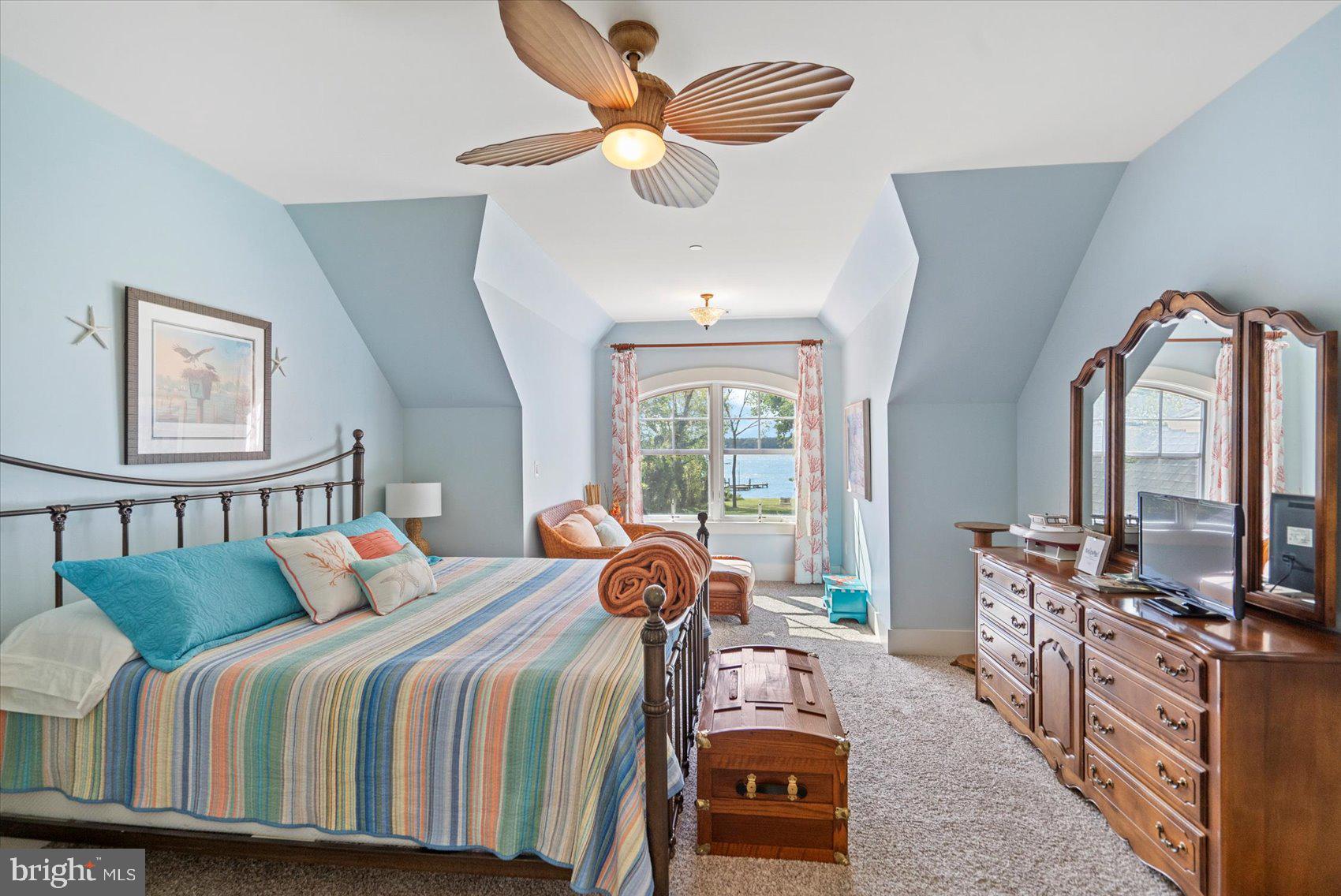 BOWLEYS QUARTERS - Residential