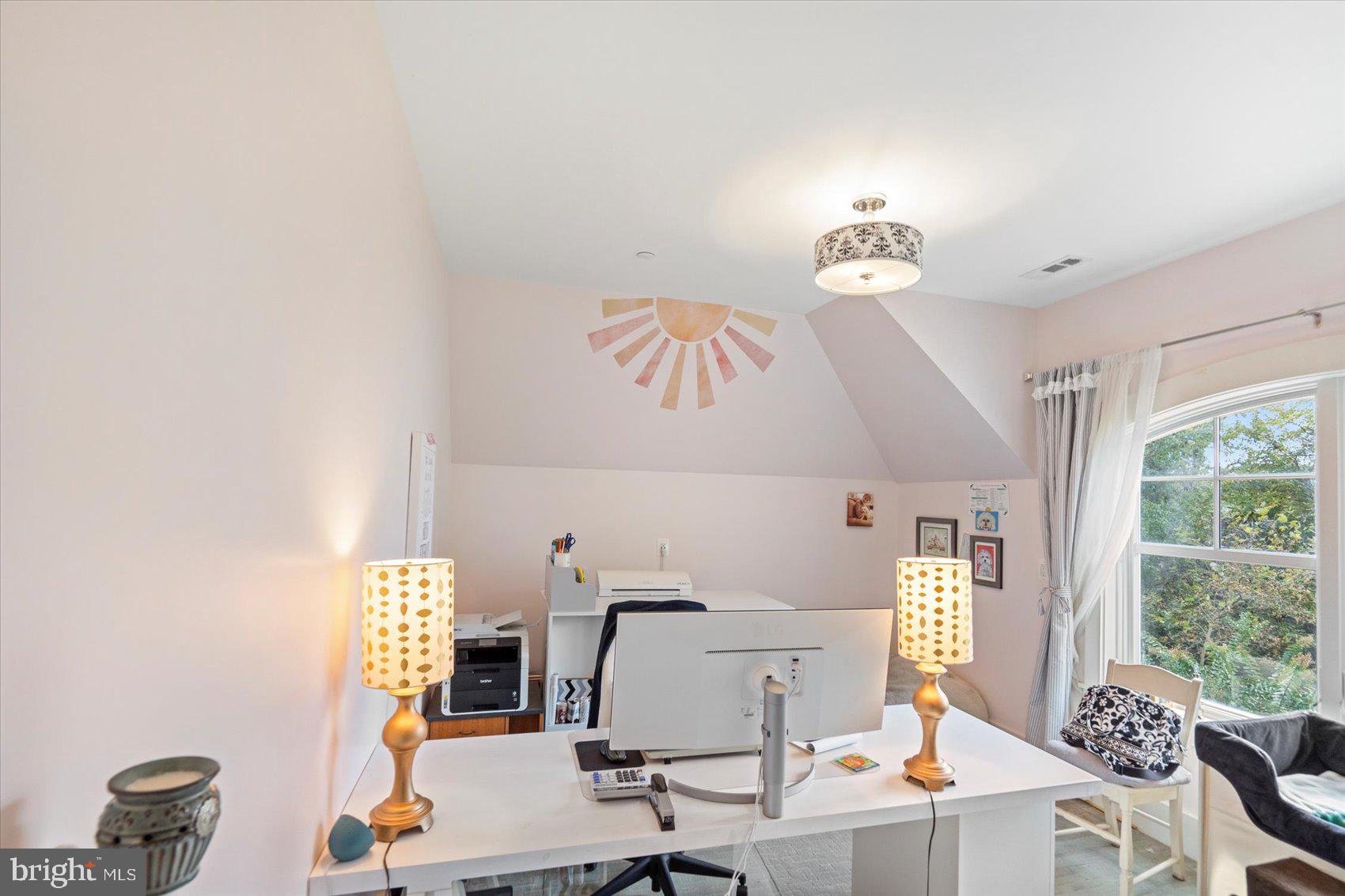 BOWLEYS QUARTERS - Residential