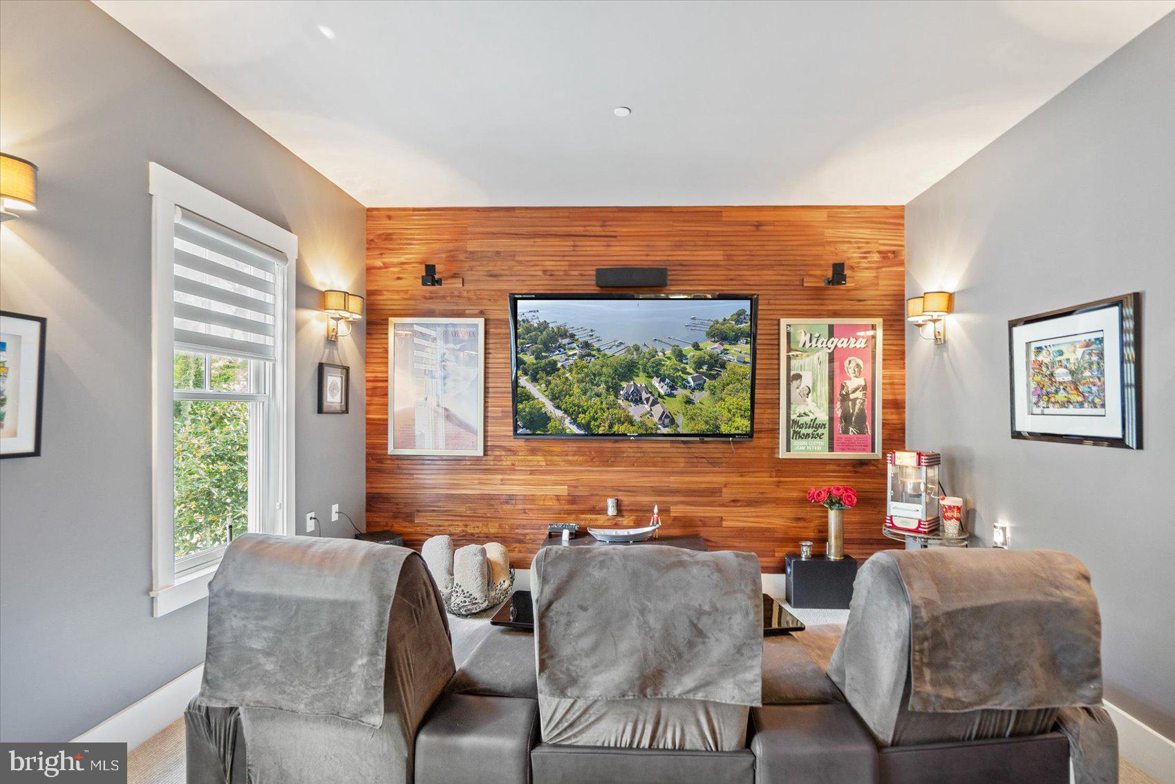 BOWLEYS QUARTERS - Residential