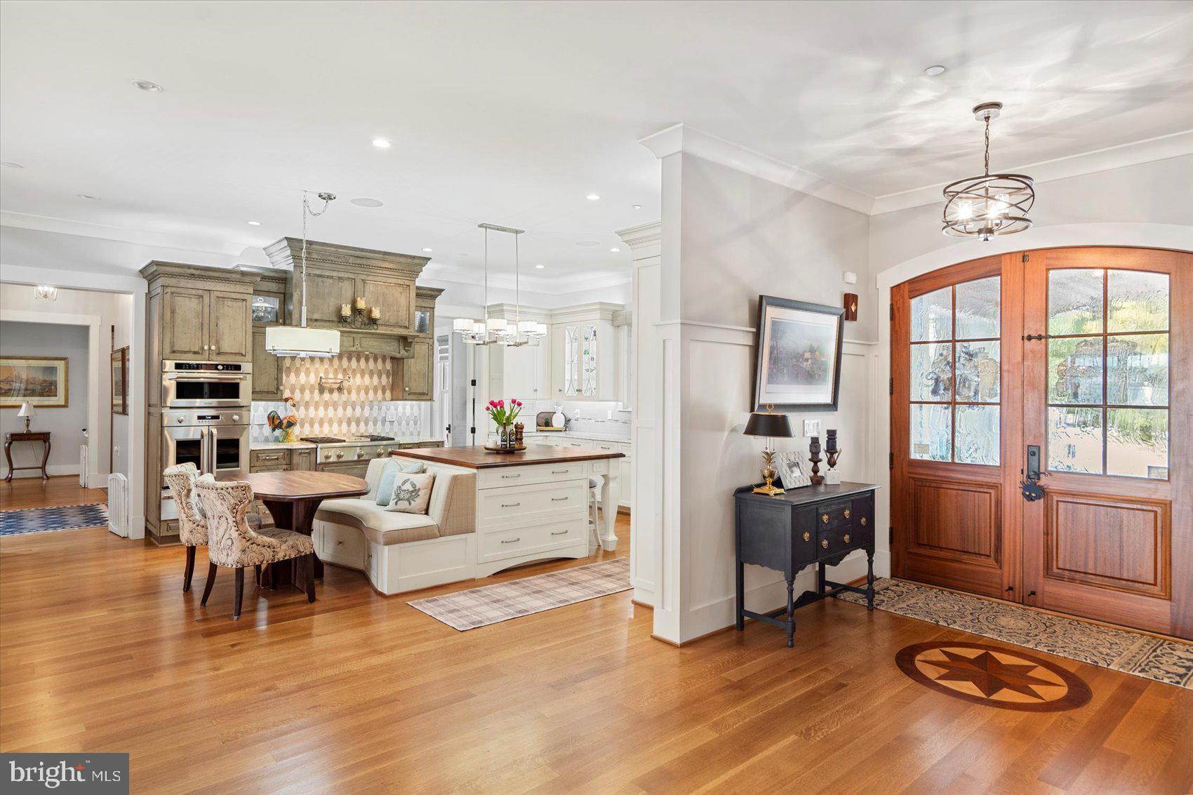 BOWLEYS QUARTERS - Residential