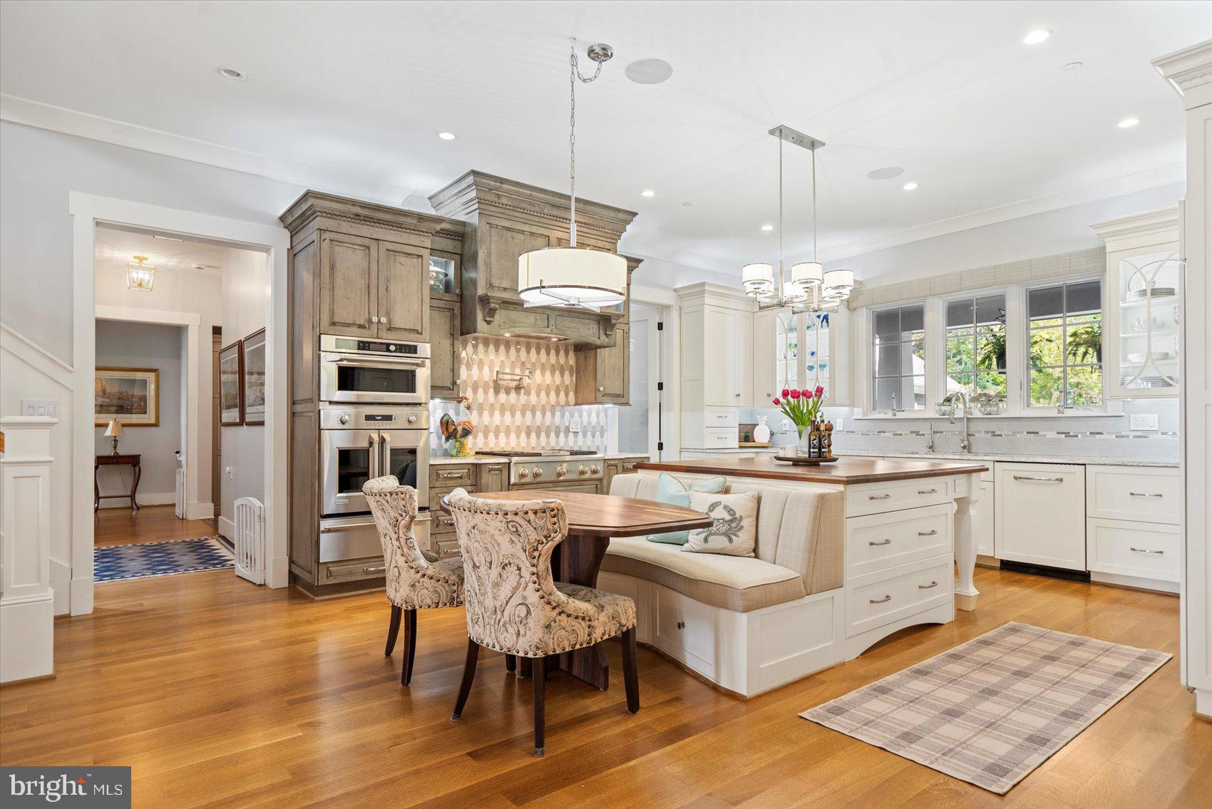 BOWLEYS QUARTERS - Residential