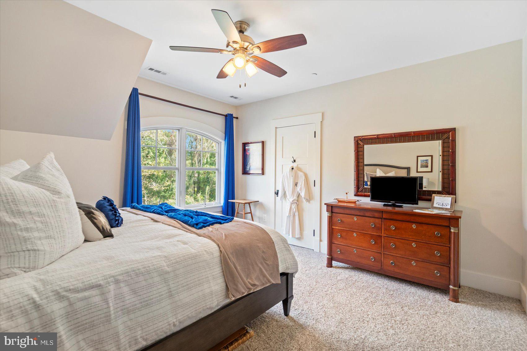 BOWLEYS QUARTERS - Residential