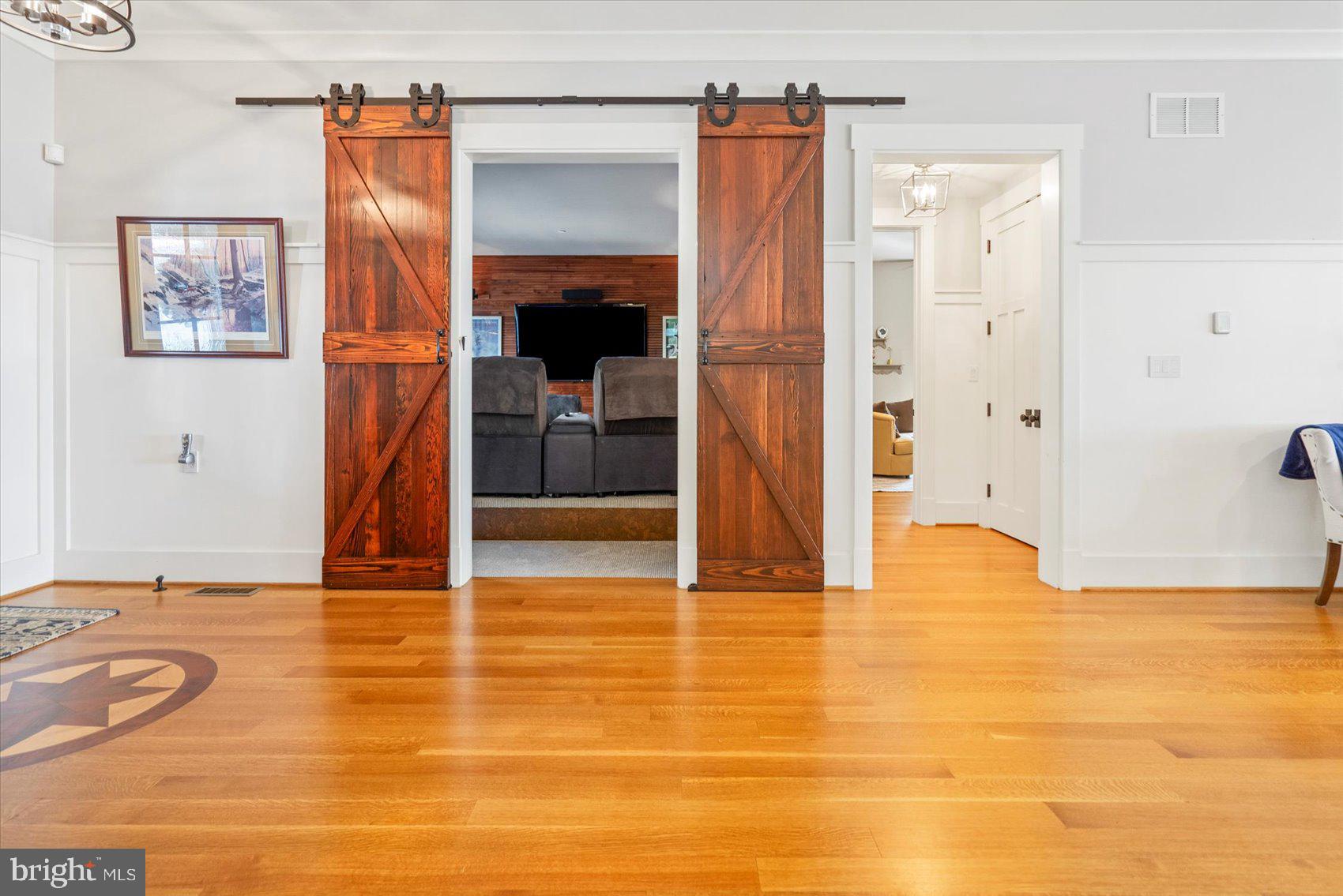 BOWLEYS QUARTERS - Residential