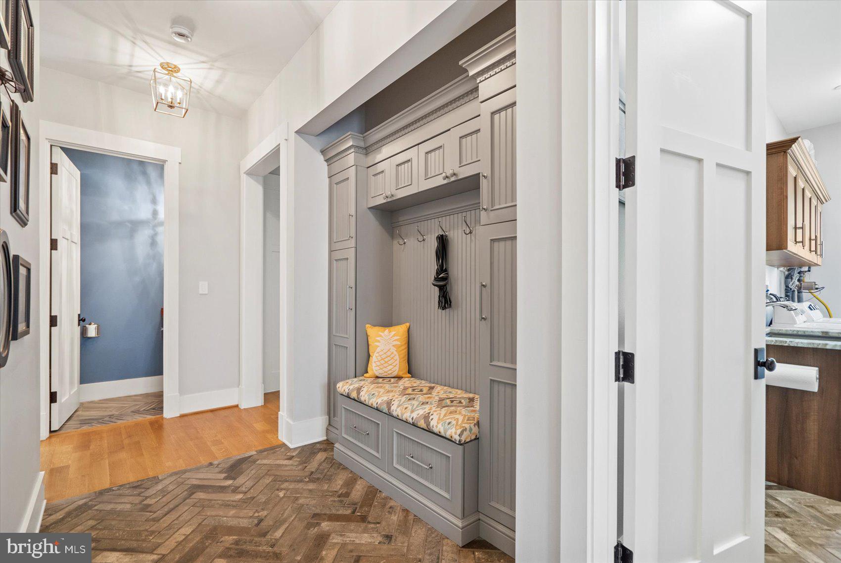 BOWLEYS QUARTERS - Residential