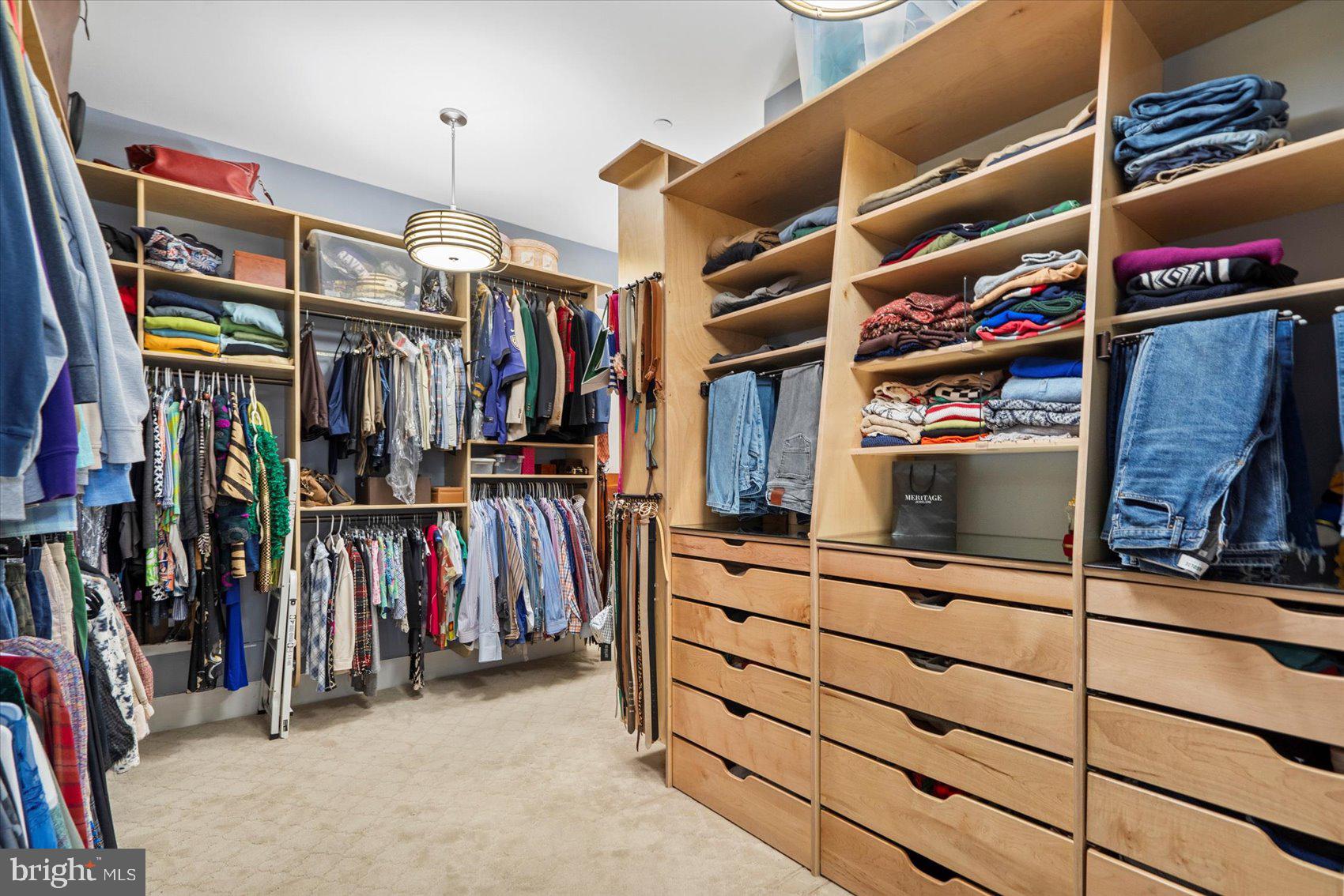 BOWLEYS QUARTERS - Residential