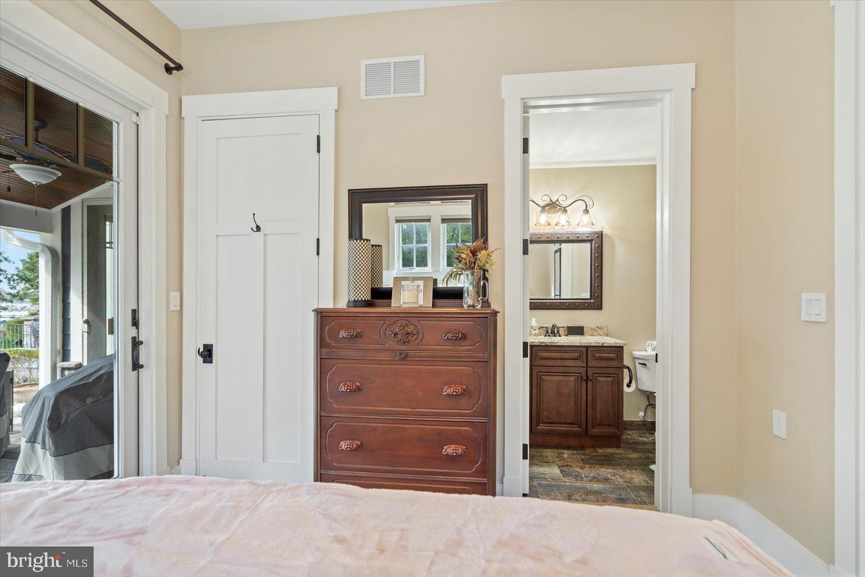 BOWLEYS QUARTERS - Residential