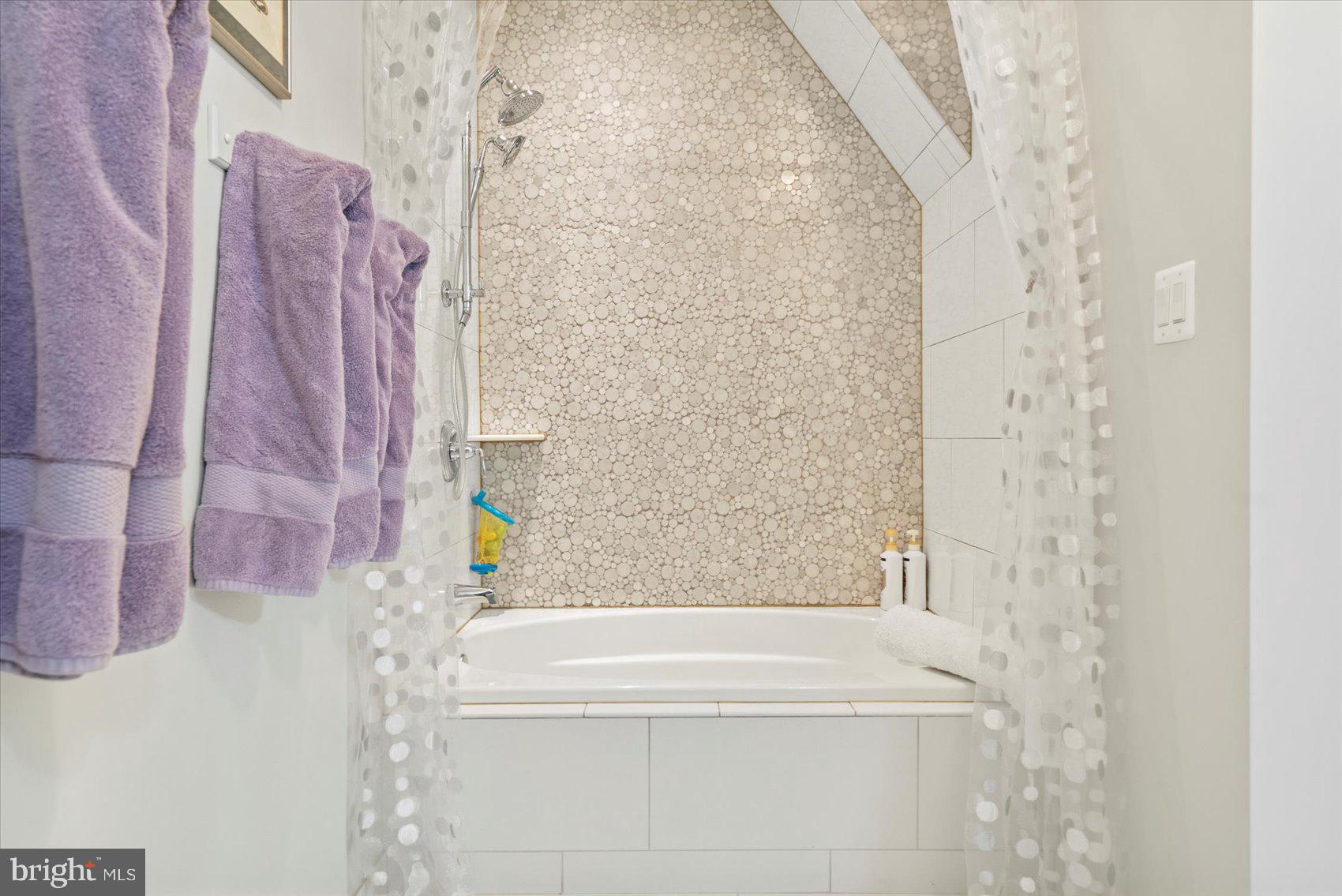 BOWLEYS QUARTERS - Residential