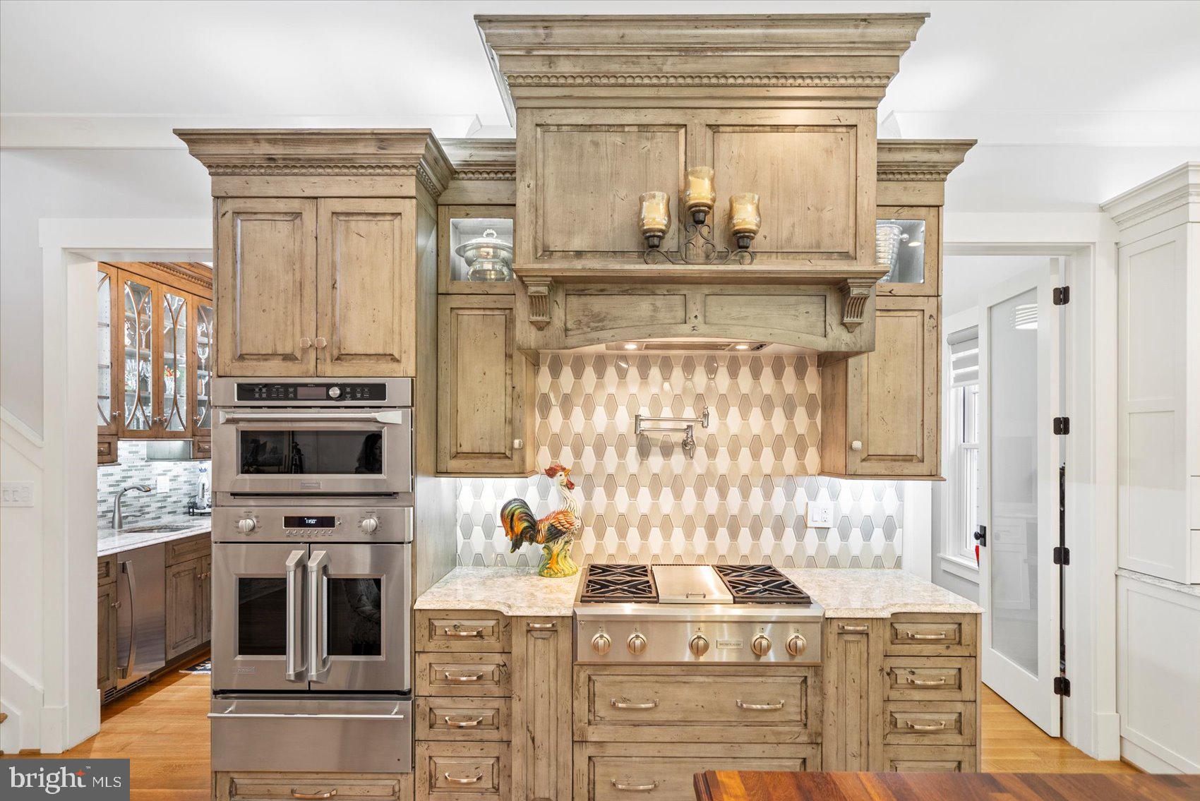 BOWLEYS QUARTERS - Residential