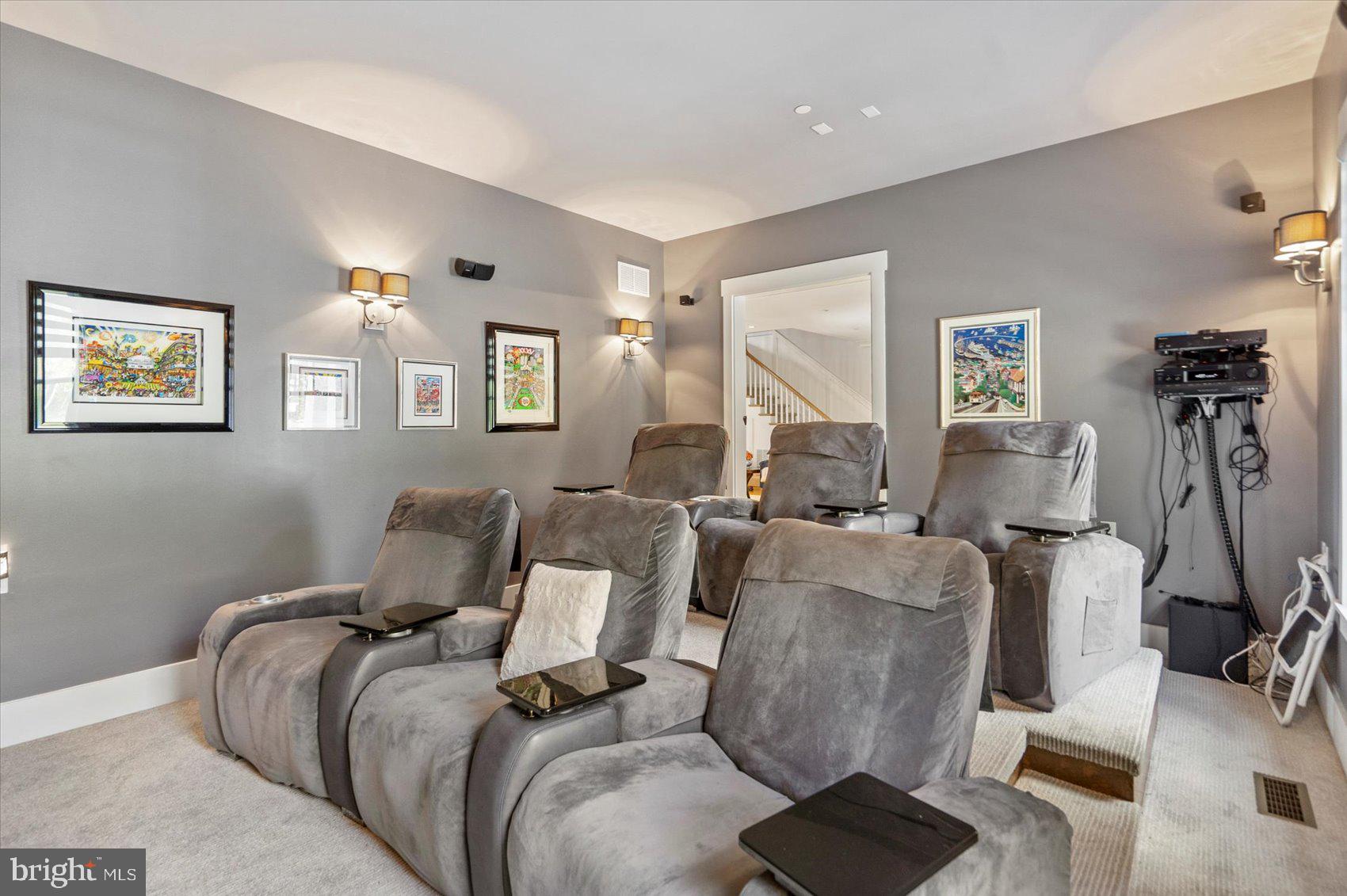 BOWLEYS QUARTERS - Residential