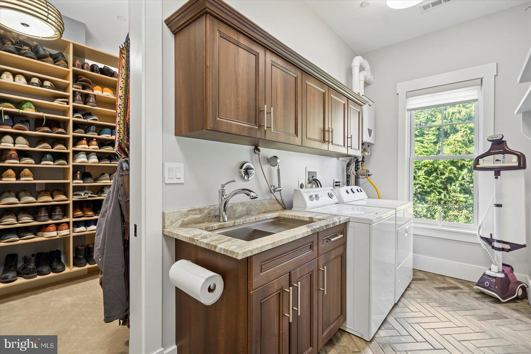 BOWLEYS QUARTERS - Residential