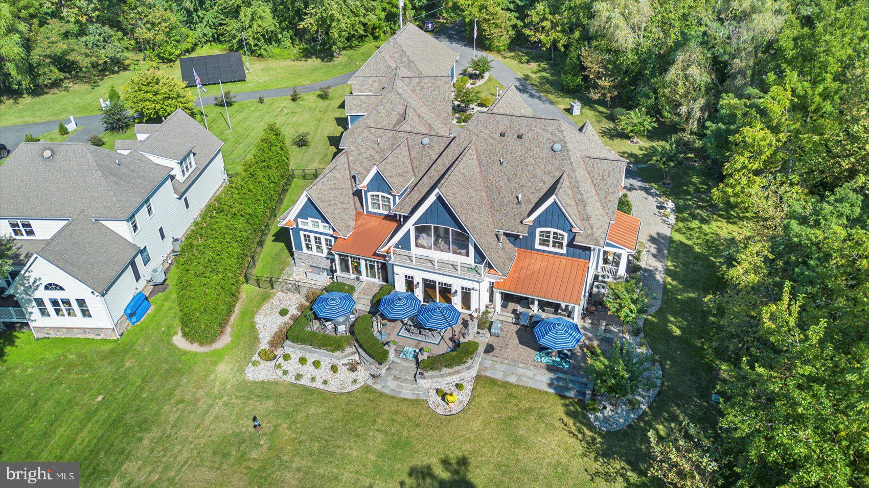 BOWLEYS QUARTERS - Residential