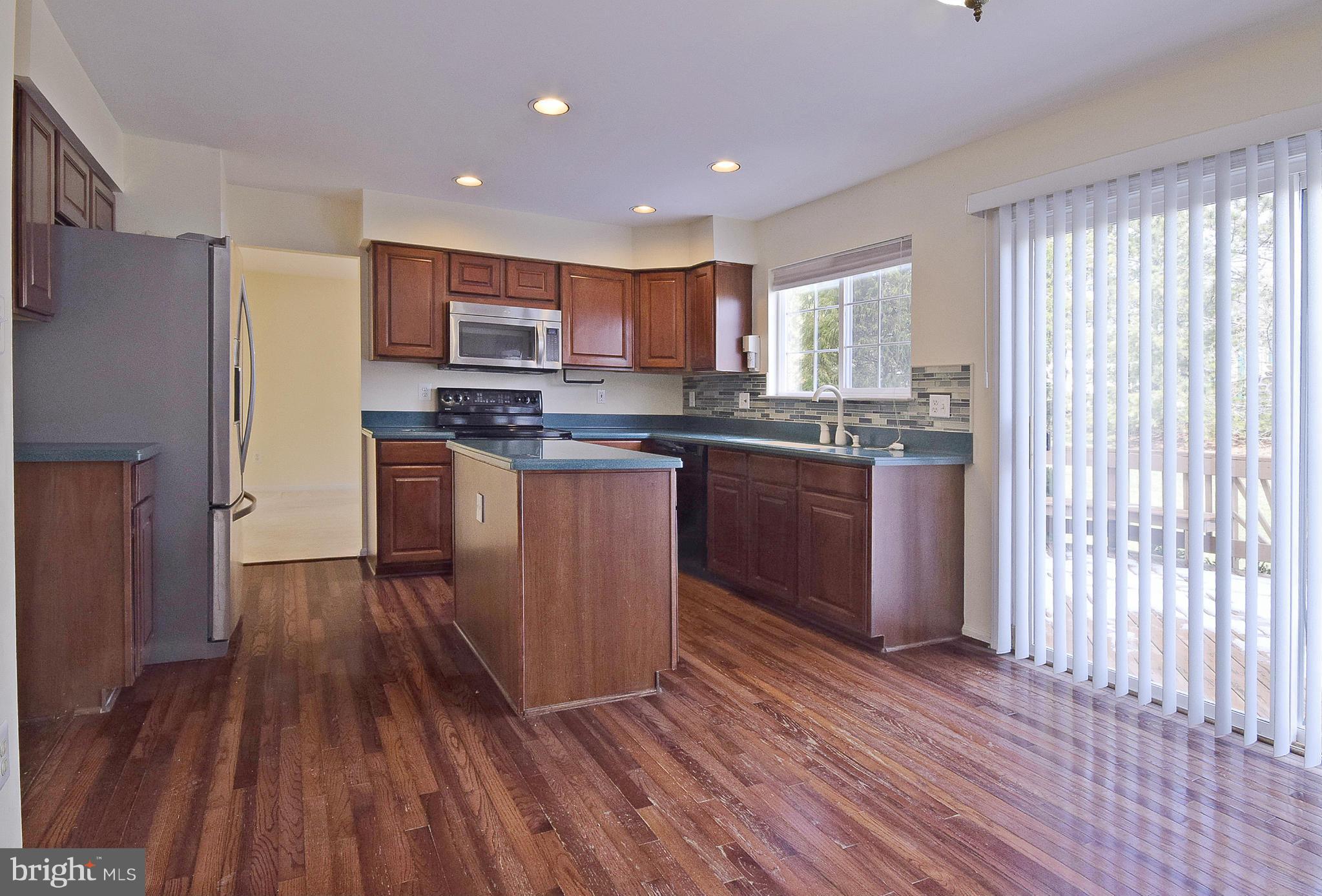 RIVER OAKS - Residential