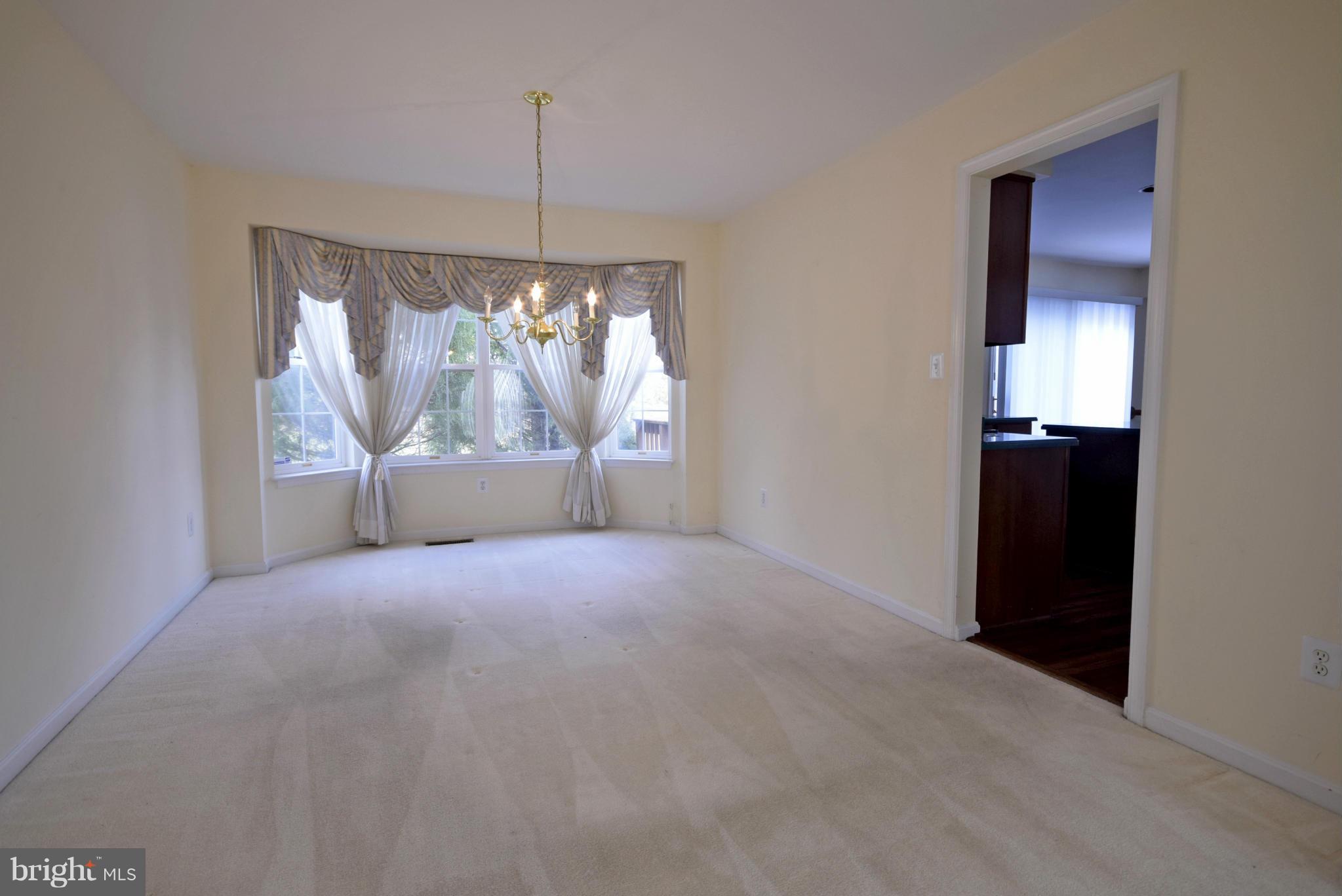 RIVER OAKS - Residential