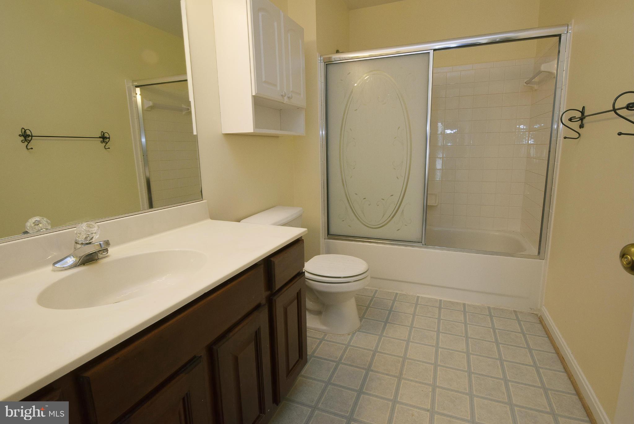 RIVER OAKS - Residential