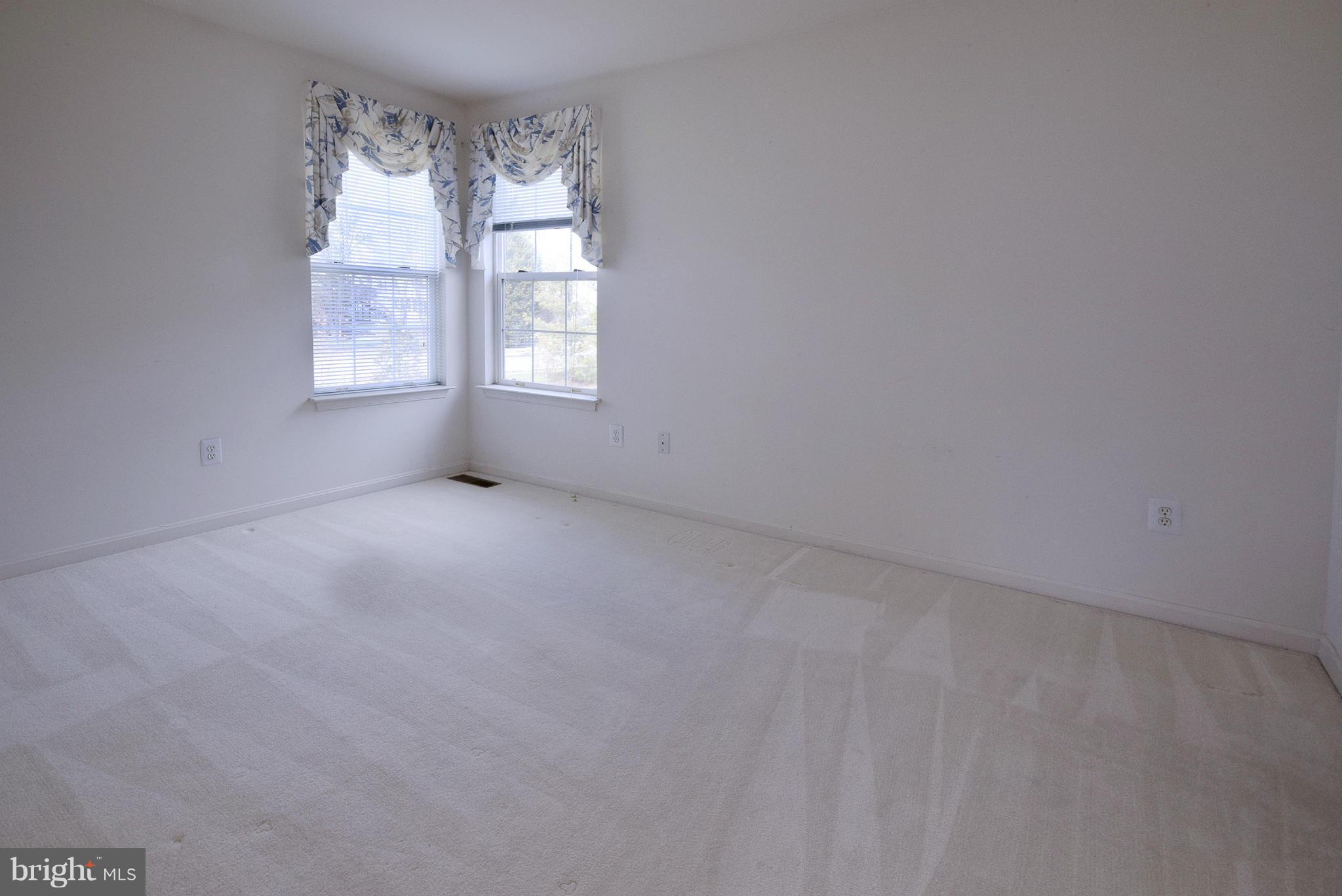 RIVER OAKS - Residential