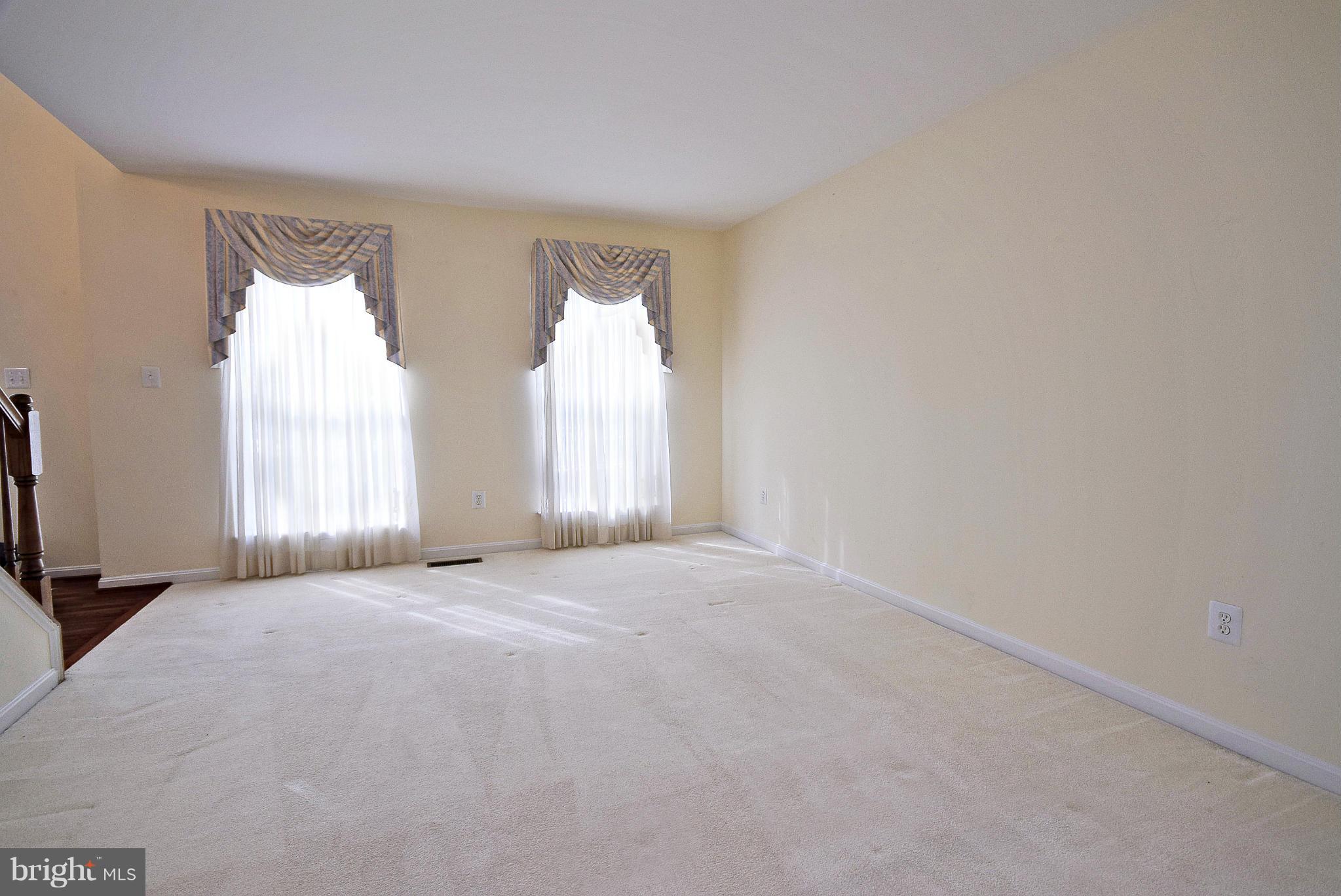 RIVER OAKS - Residential