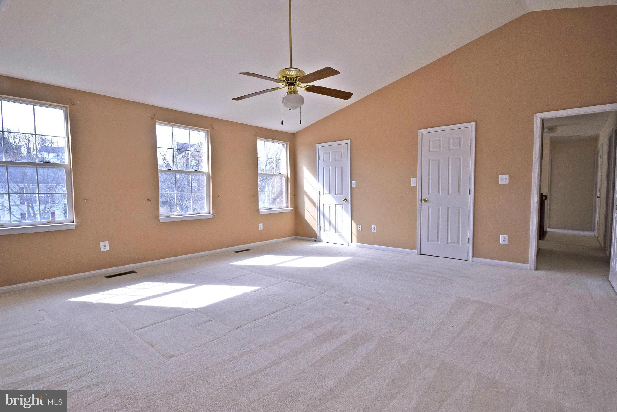 RIVER OAKS - Residential